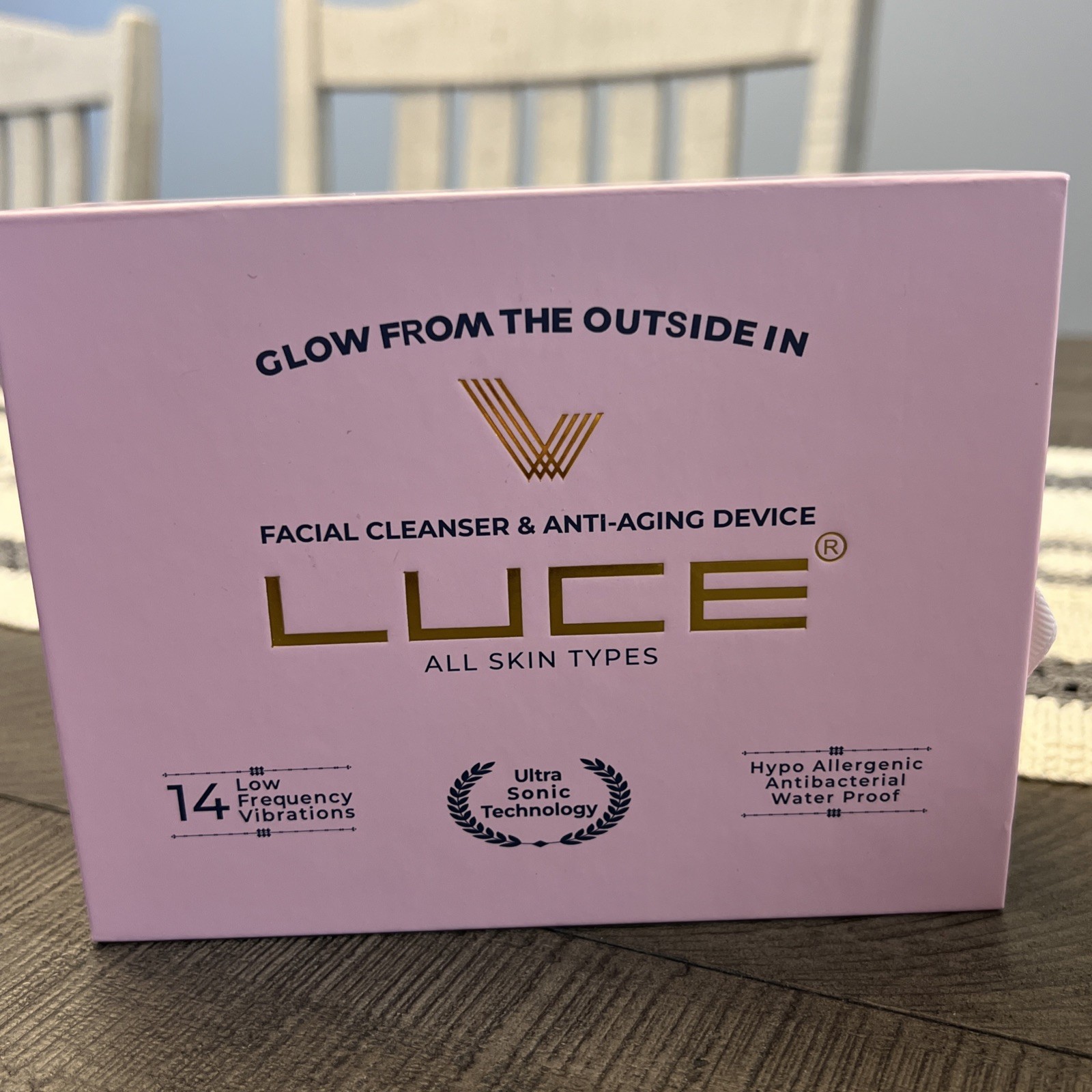 LUCE180° Facial Cleansing Anti Aging Device