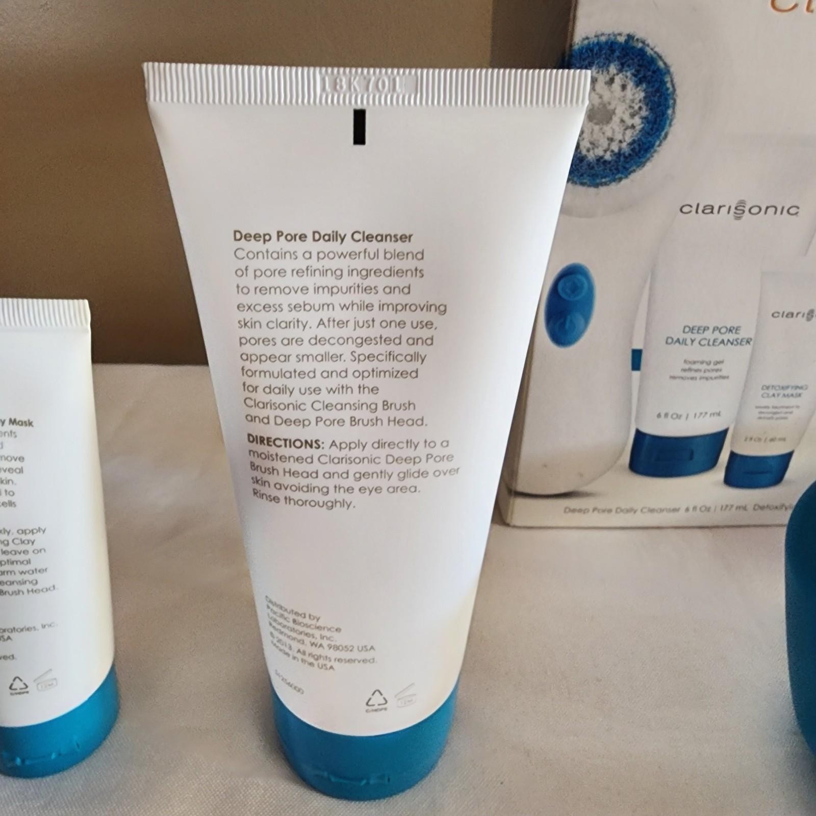Clarisonic Mia 2 Facial Cleansing System w/ Deep Pore Cleanser Detox Mask NOS.