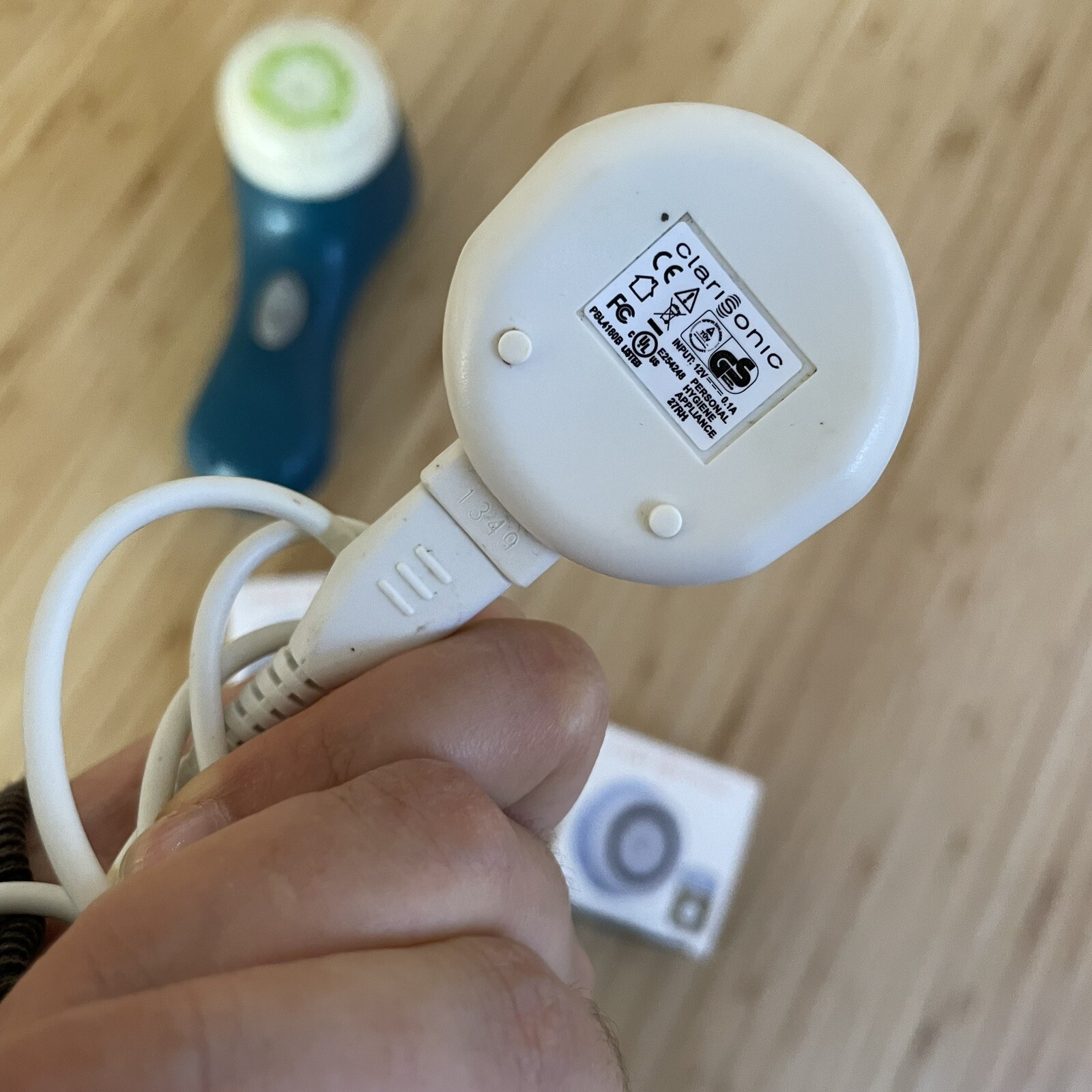 Clarisonic Mia 2 Sonic Skin Cleansing System Teal With Charger & 2 Brush Heads