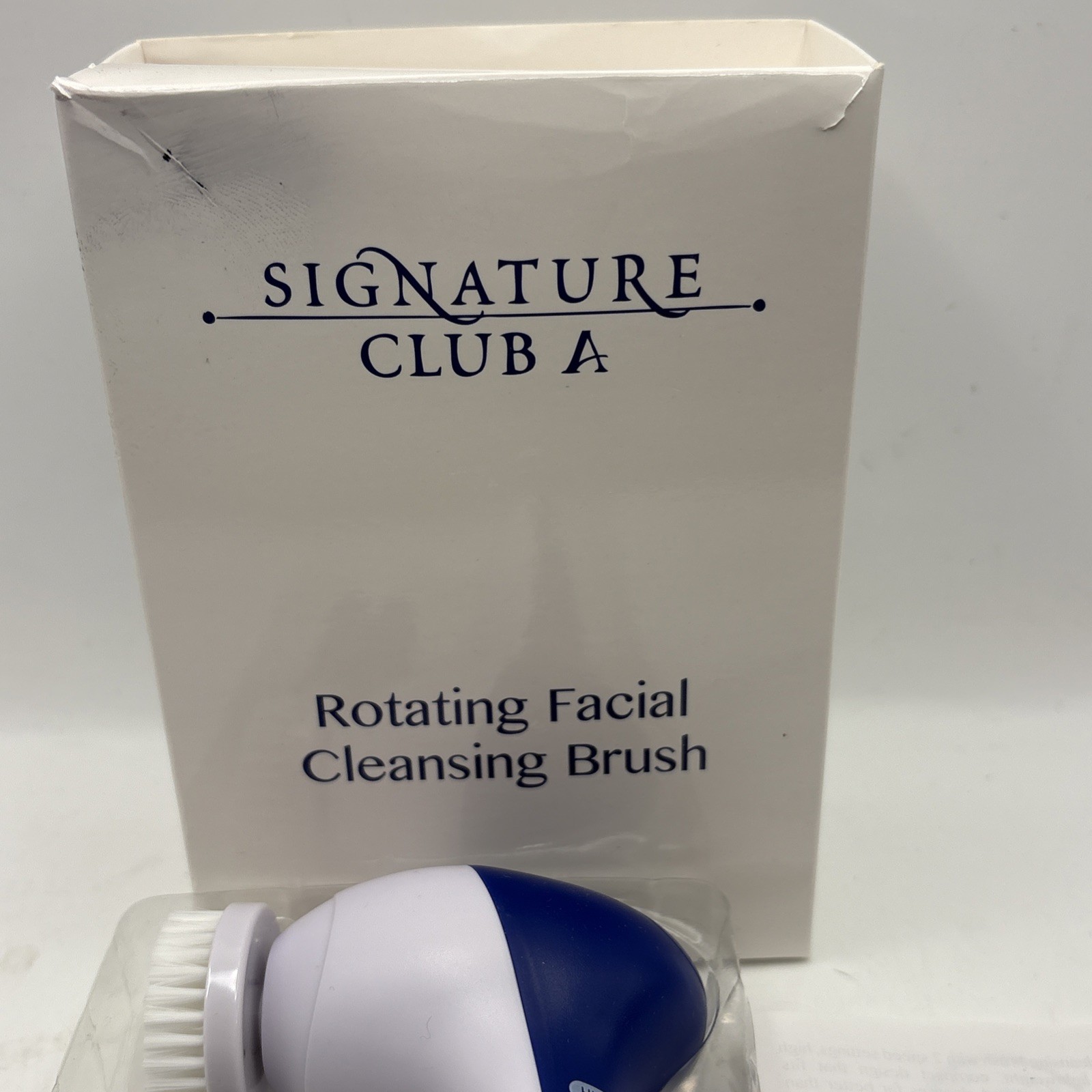 NEW Signature Club A Rotating Facial Cleansing Brush Batteries Electric Open Box