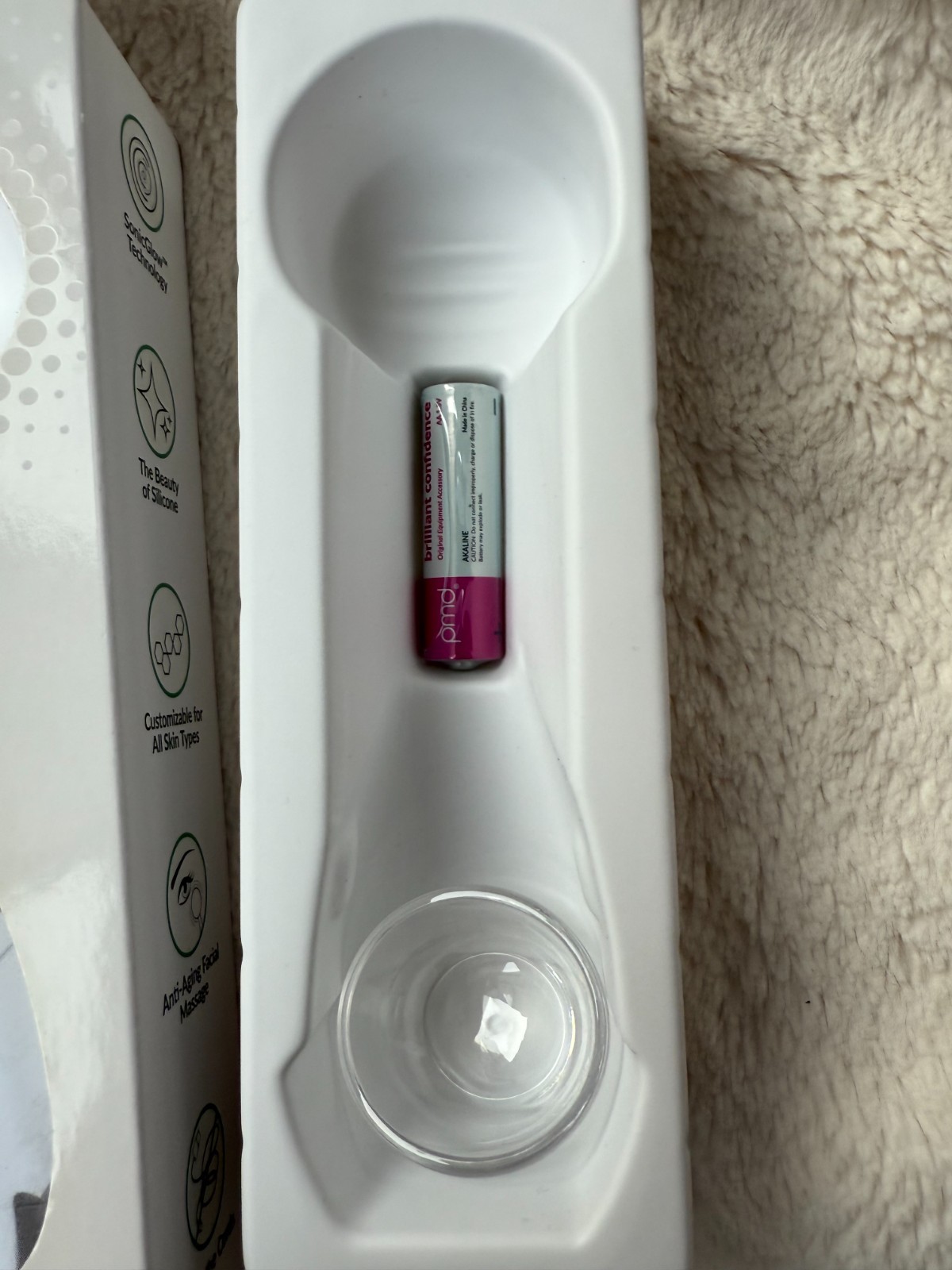 NEW $99 PMD Clean Smart Facial Cleansing Device in Blush (Open Box)