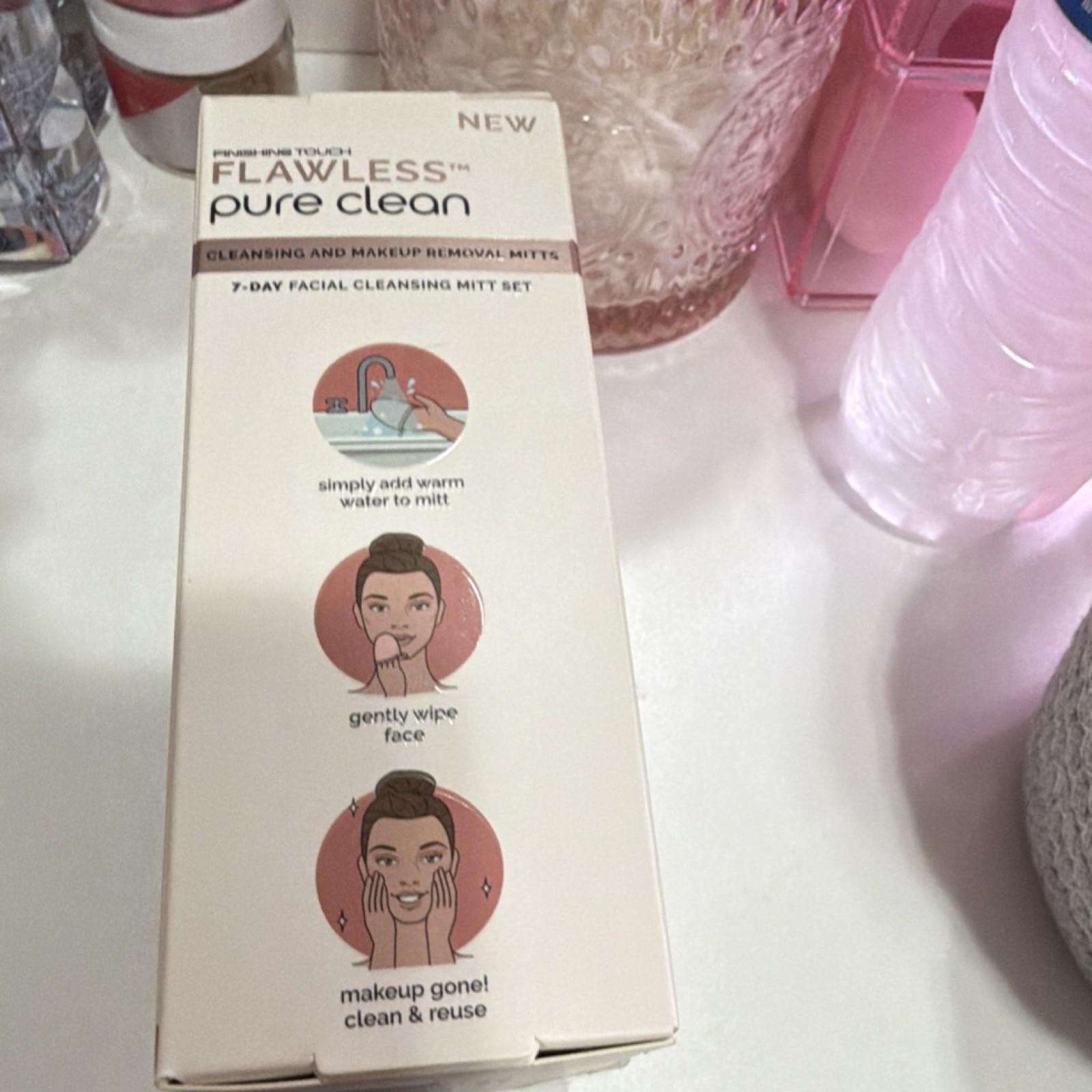 Finishing Touch FLAWLESS Pure Clean Makeup Removal Mitts Pink 7-Day Set
