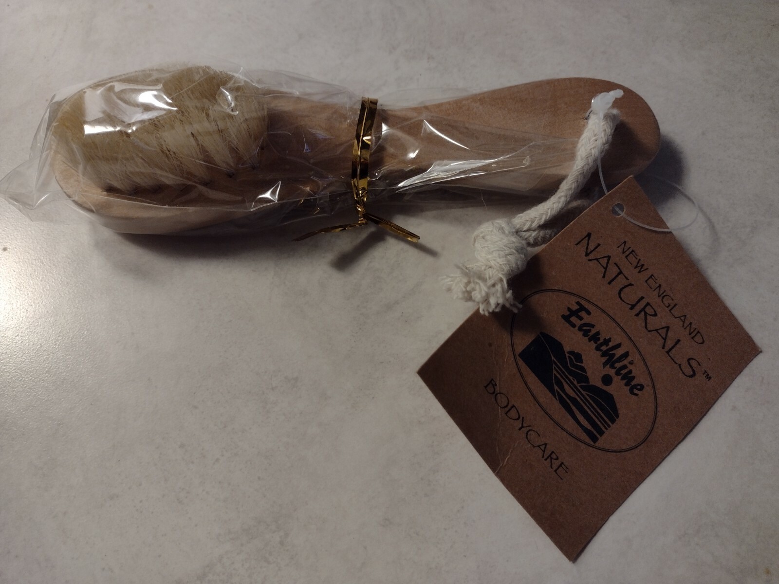 Facial Brush -Earthline Naturals Wooden Handle Natural Brush. New with Tags.