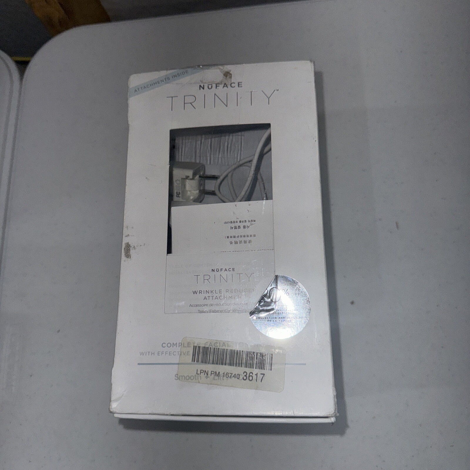 NuFACE Trinity Facial Toning Device (PARTS REPAIR!) (READ DESCRIPTION!)
