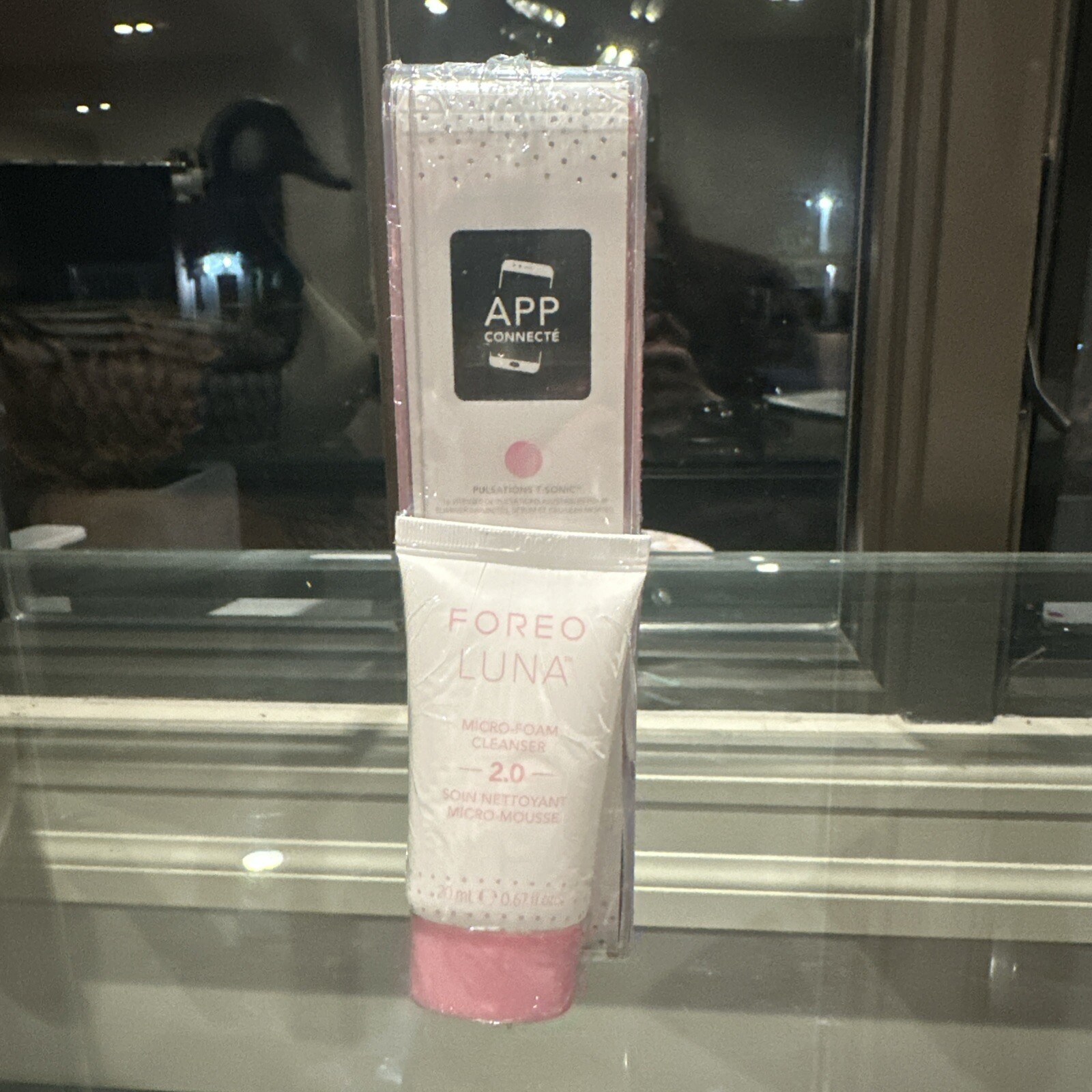 FOREO LUNA 3 Face Brush and Anti-Aging Massager for Normal Skin Pink + Cleanser