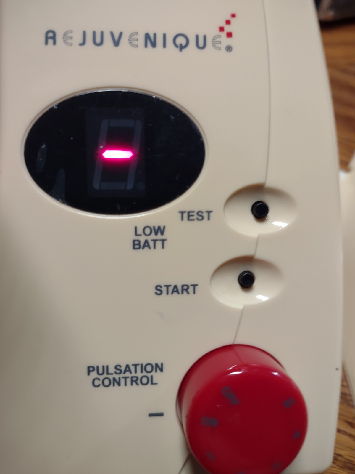 REJUVENIQUE Ultimate Facial Toning System Linda Evans Mask Control Manual Box #2