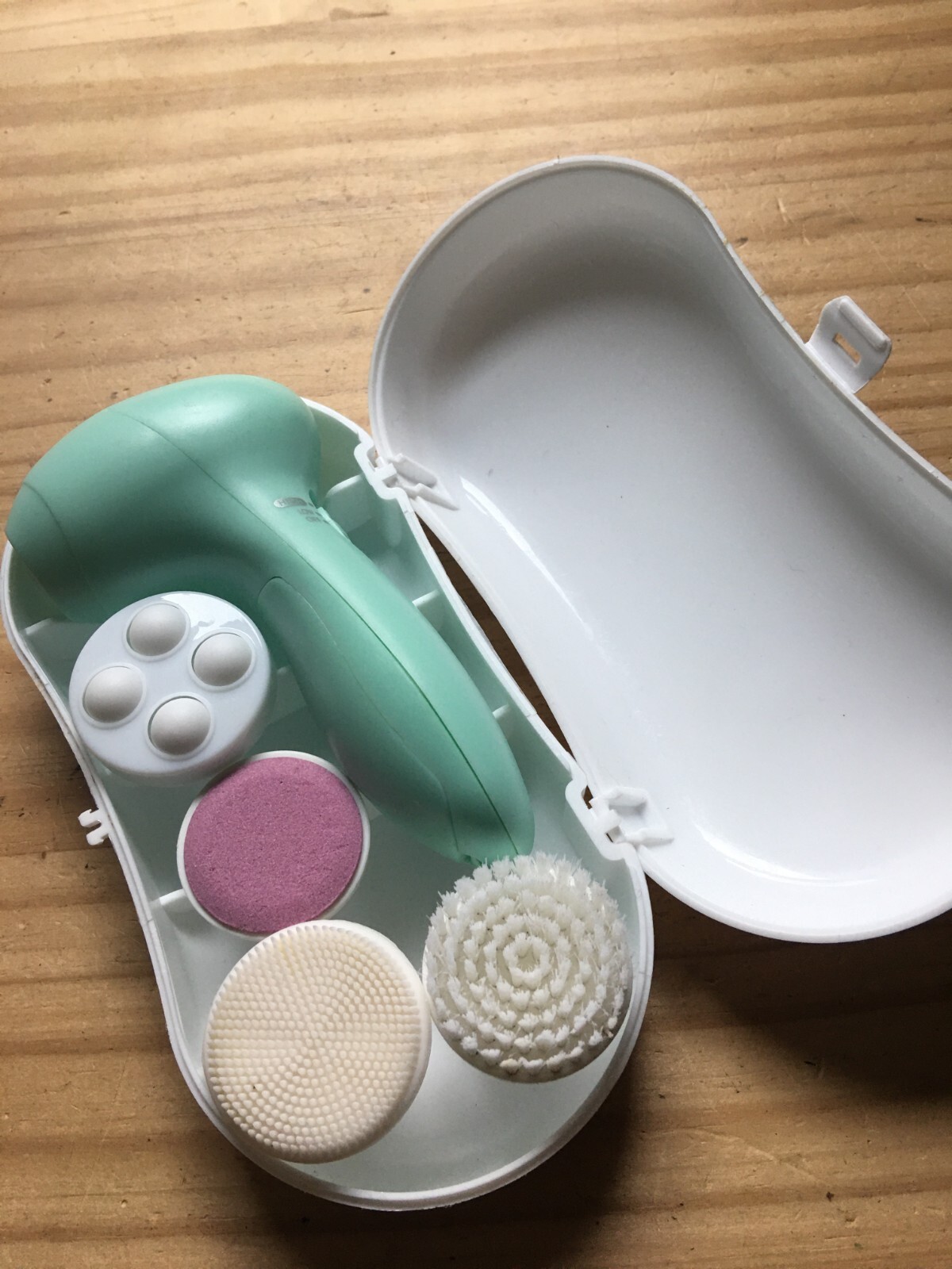4 in 1 Facial Cleansing Brush Electric Cleaner Spa Skin Care Massager Cleanser