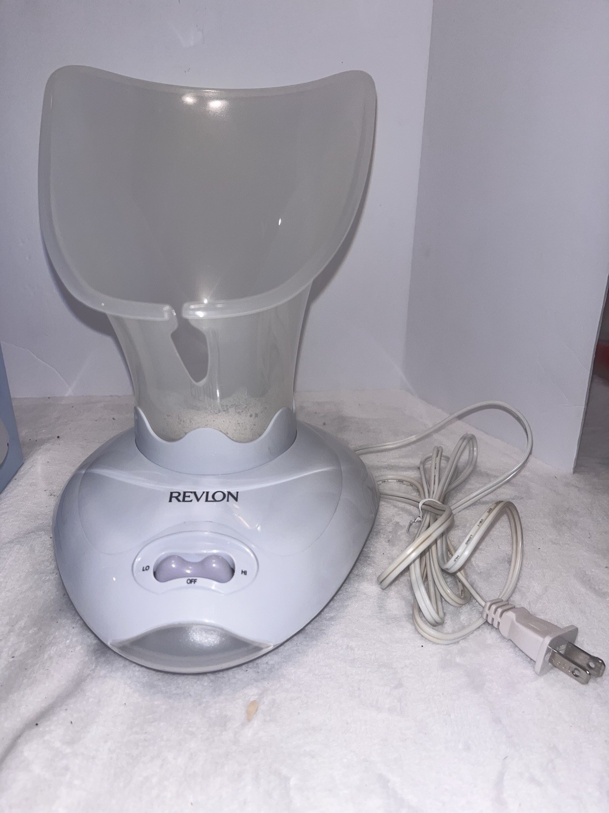 Revlon MoistureStay Facial Sauna Steamer Spa Deep Pore Cleansing Kit NIB