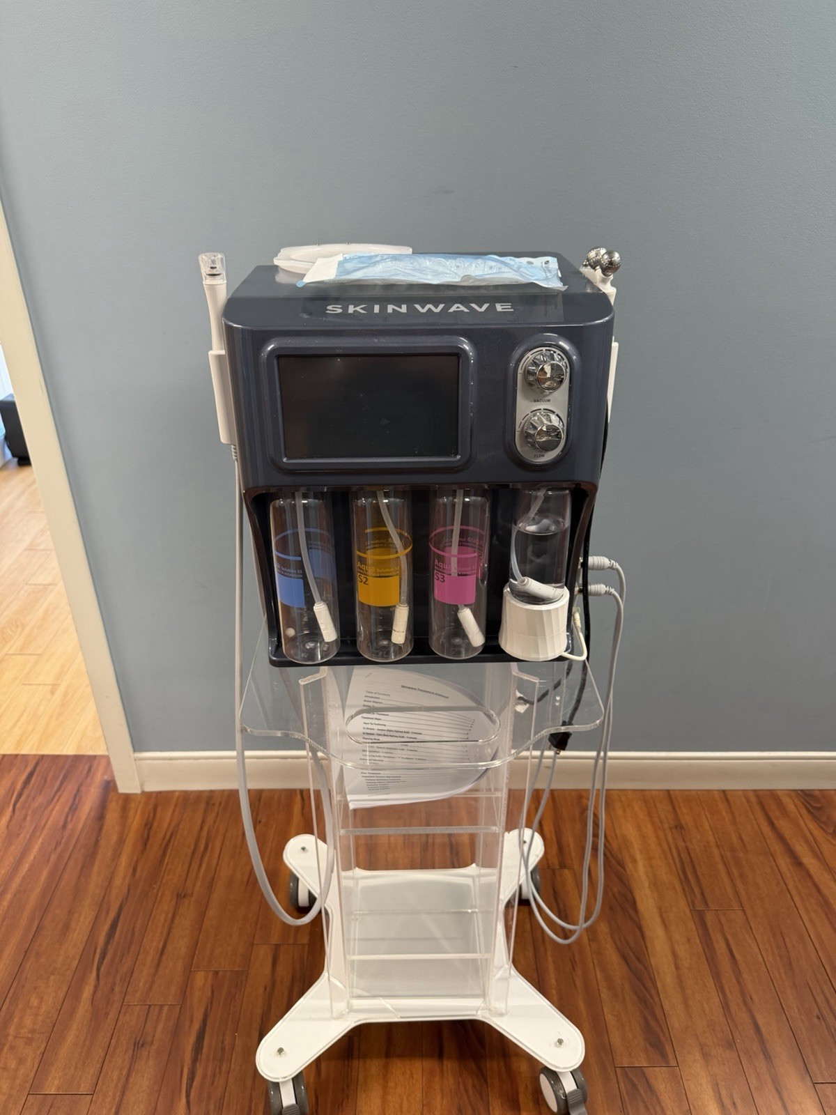 Skinwave Facial System $4999 OBO Shipping Included Text 5712951045