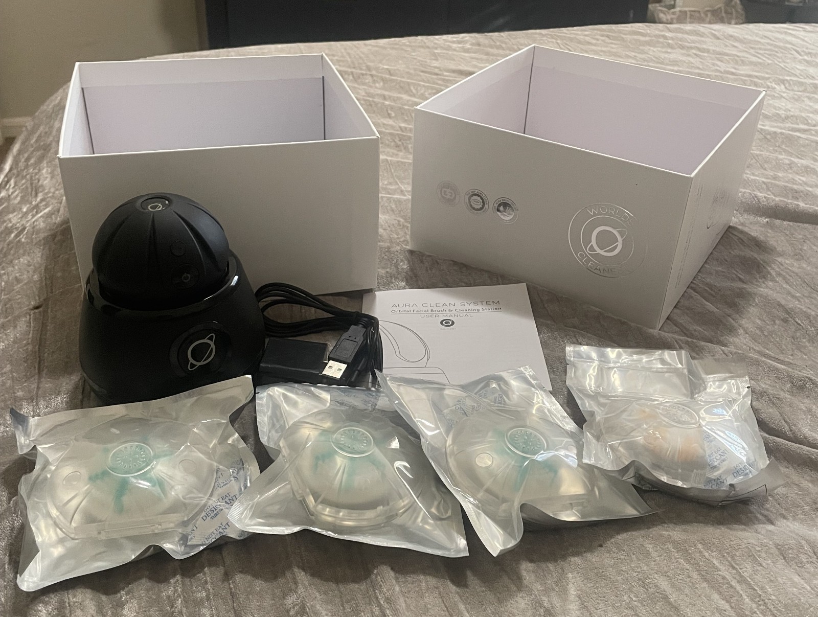 TAO Aura Clean System Orbital Facial Brush & Cleansing Station w/ 3 New Heads