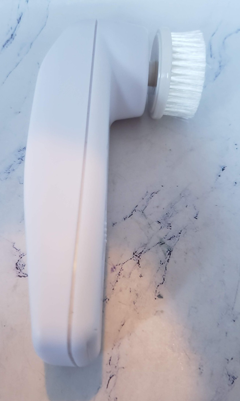 Facial Cleansing Brush With Holder And Extra Brushes Scrubber Exfoliator