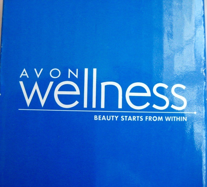 Avon Wellness Home Facial Spa Set New in Box uses 2 AA batteries not included