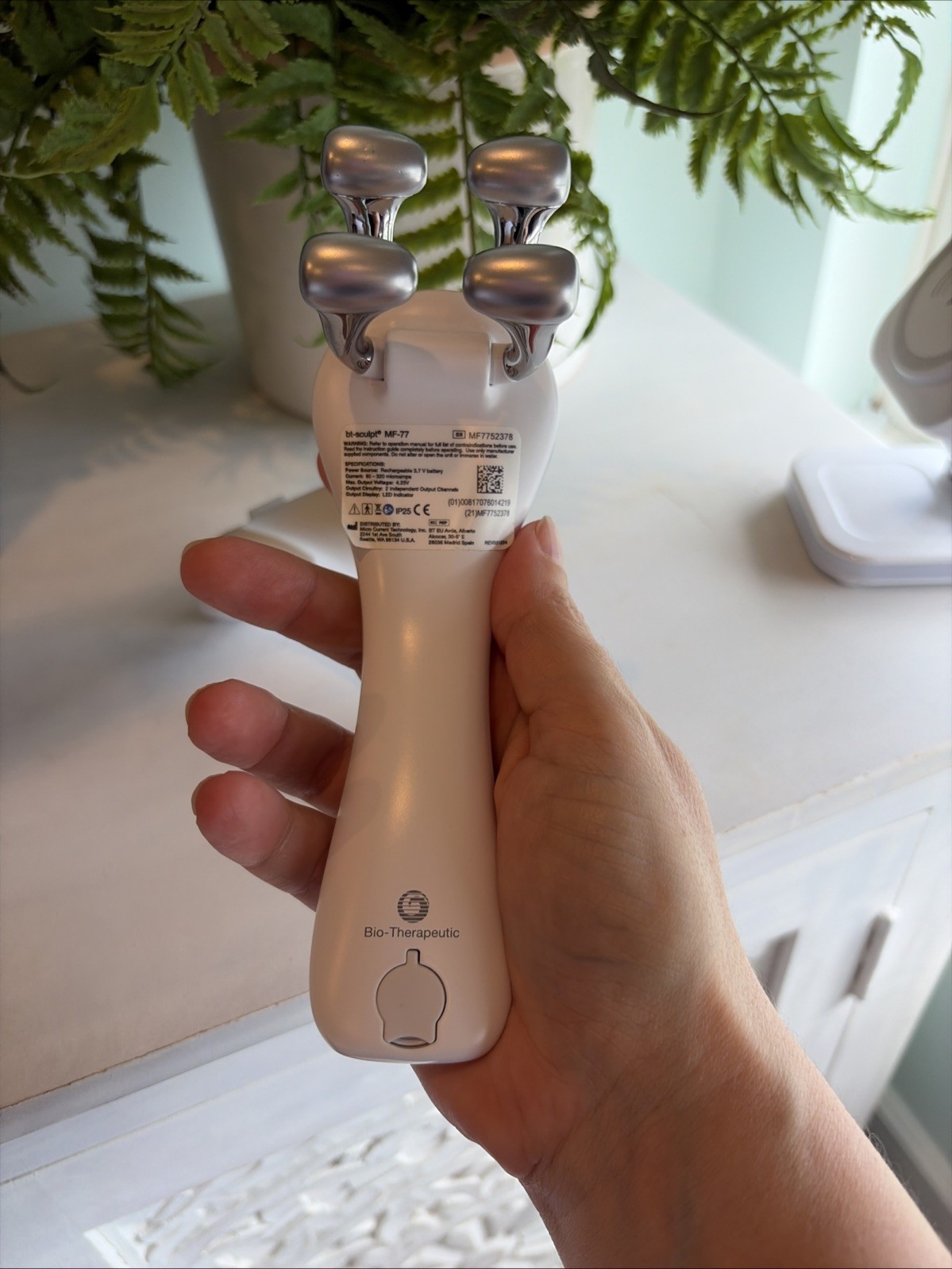 Bio-Therapeutic bt-sculpt Microcurrent Facial Sculpting Device NO SERUM