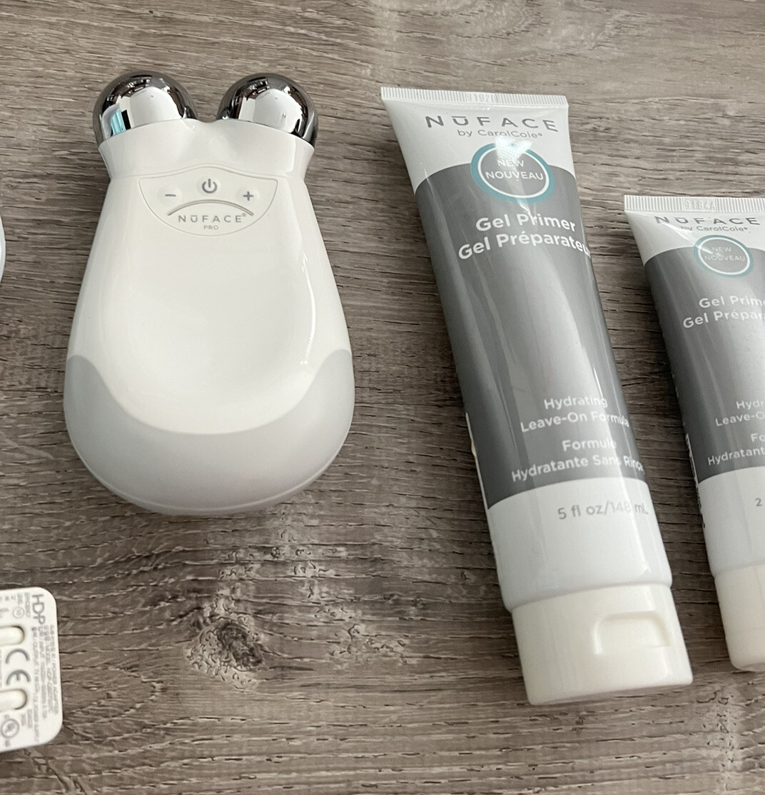 Nuface Trinity Pro Facial Toning Device W/ 2 Gel Primer