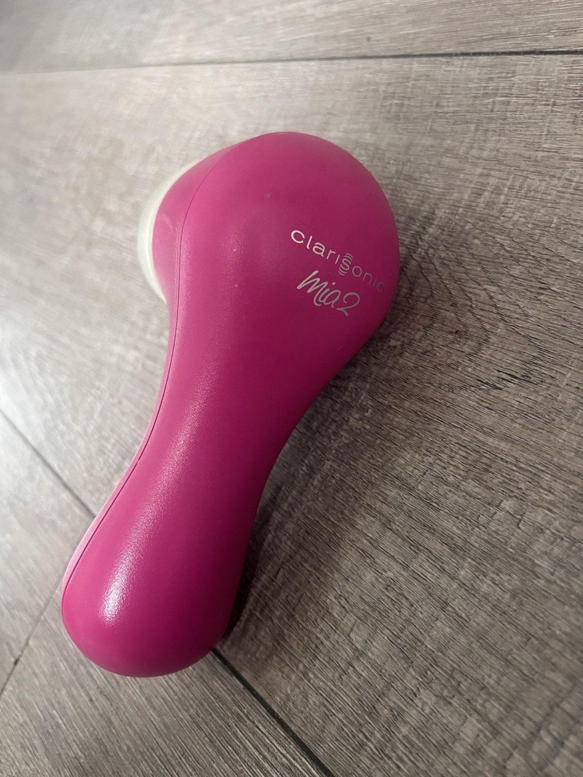 Clarisonic Mia 2 Sonic Fuschia Facial Cleansing Brush (DEVICE ONLY)