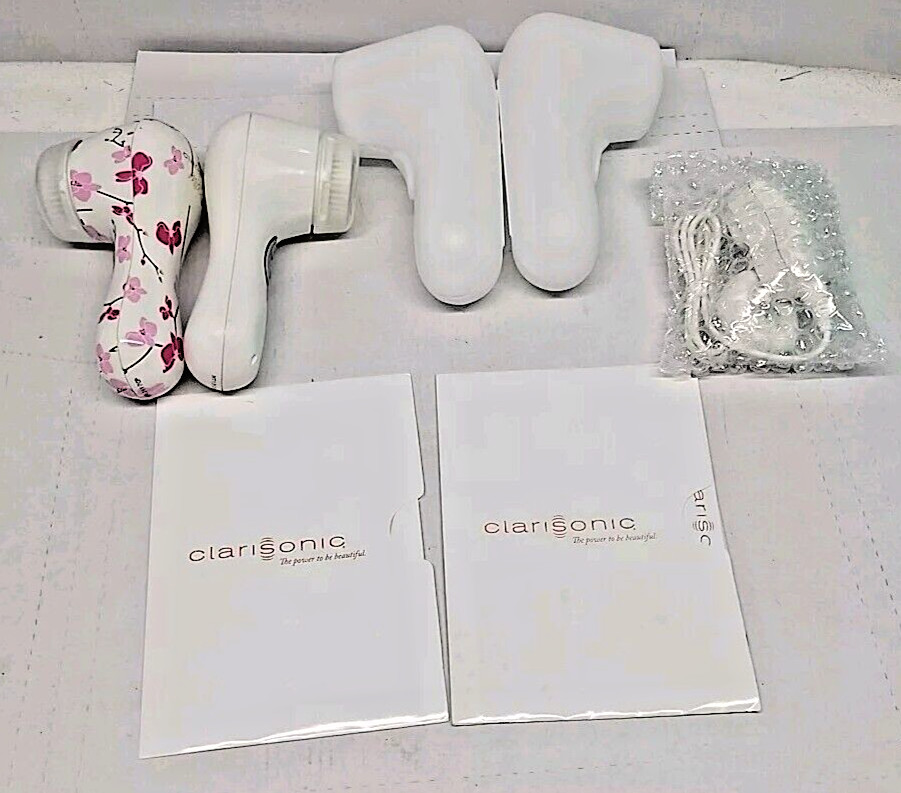 Clarisonic Mia 2 Cleansing System -2 Cases- 1 new Charger-2 Units-for PARTS ONLY