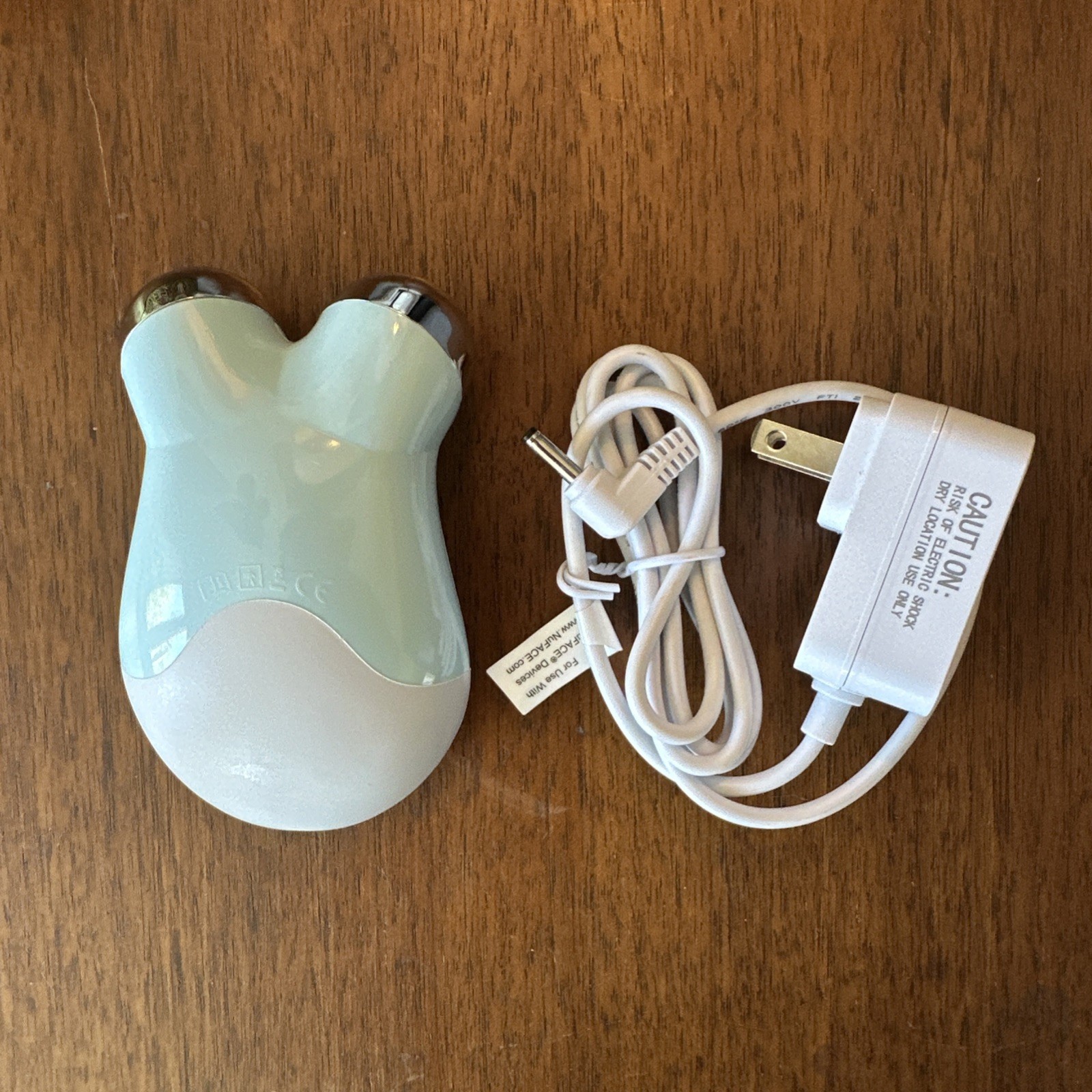 NuFACE Mini Facial Toning Device Microcurrent Face Lift Tool w/ Charger Blue