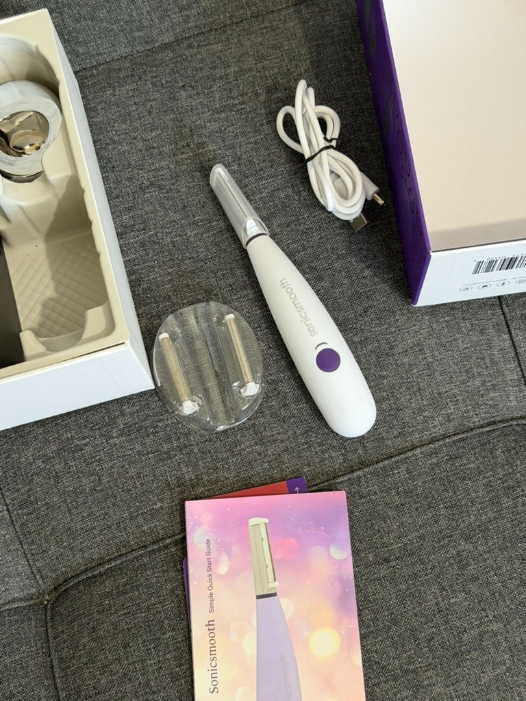 Michael Todd Beauty Sonicsmooth Pro+ Sonic Dermaplaning System – Color White