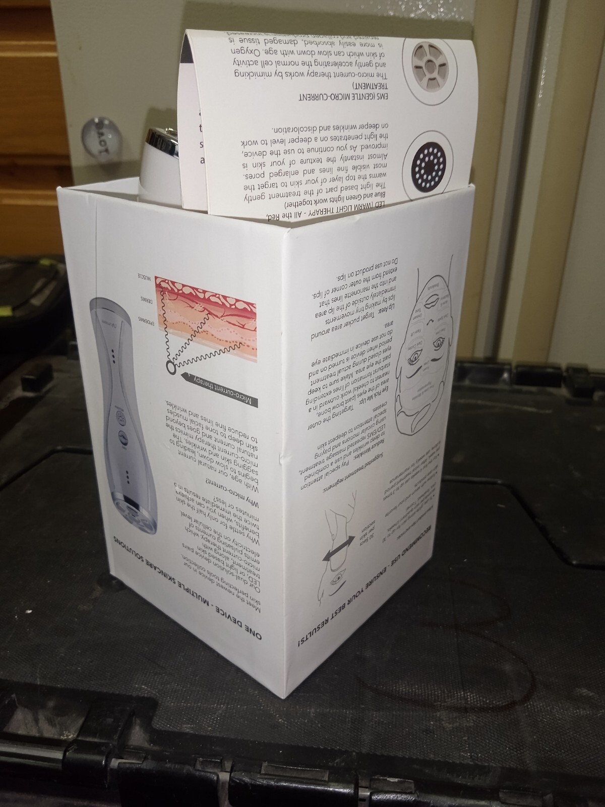 Time Keeper LED Light Skin Therapy Device – The Fountain of Youth – Used Once