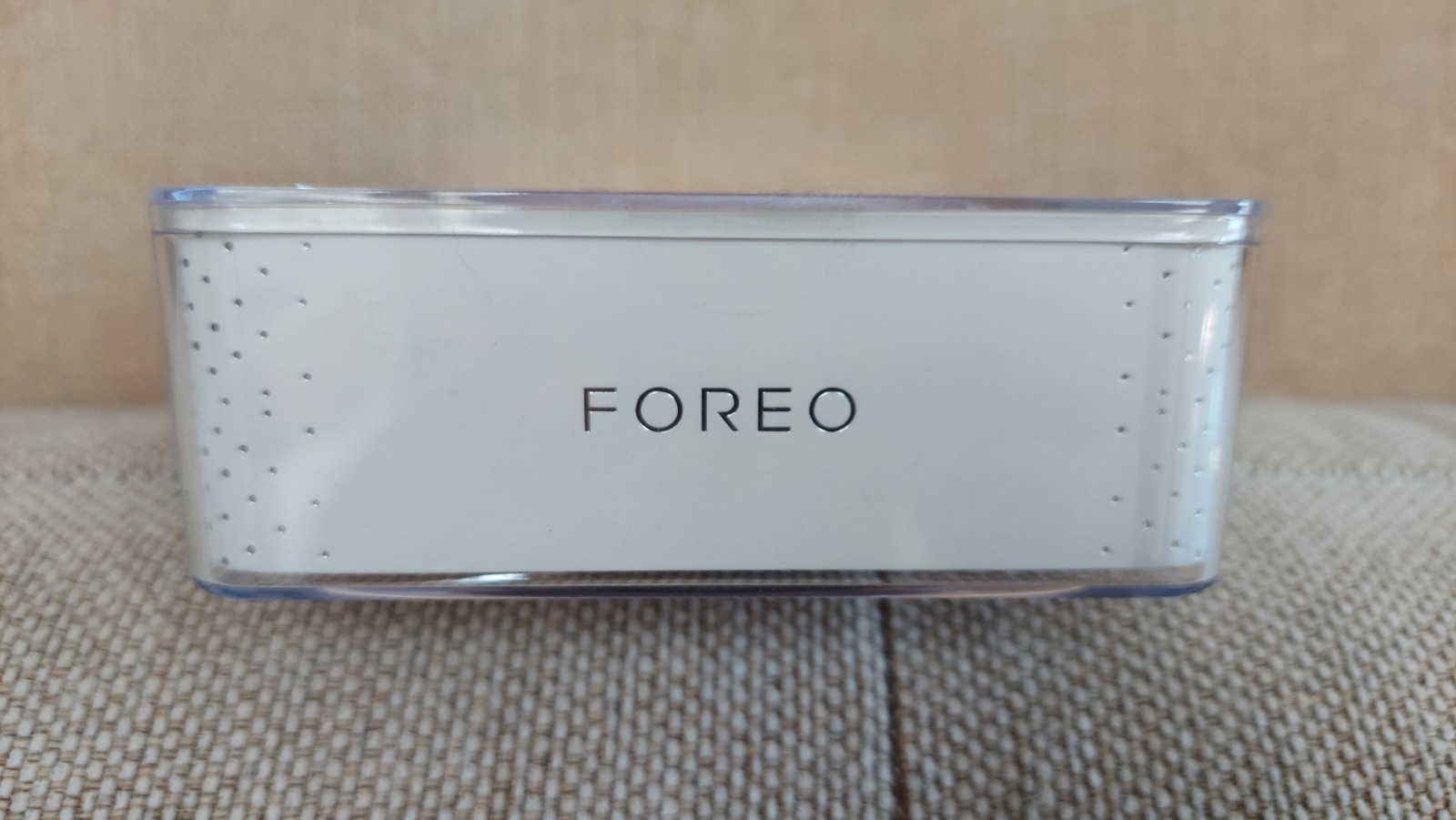 FOREO LUNA™ 3 SENSITIVE SKIN Facial Cleansing Massage Device – NEW/SEALED
