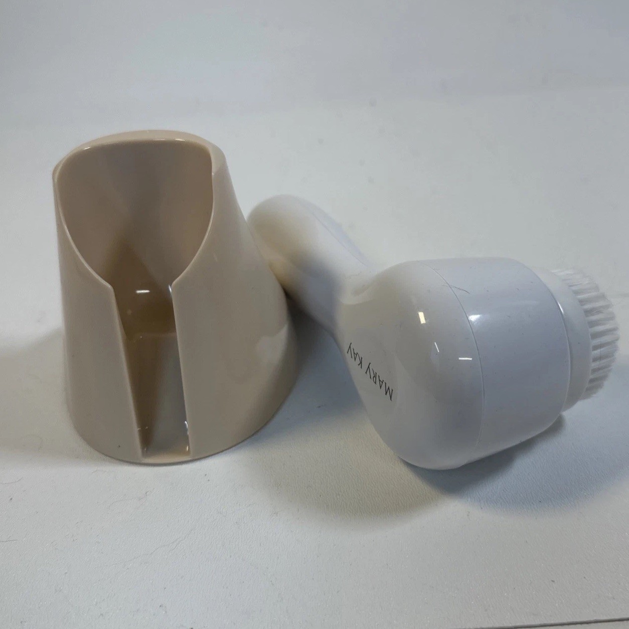 MARY KAY Skinvigorate Sonic Skin Care System USB Cord New Includes Stand