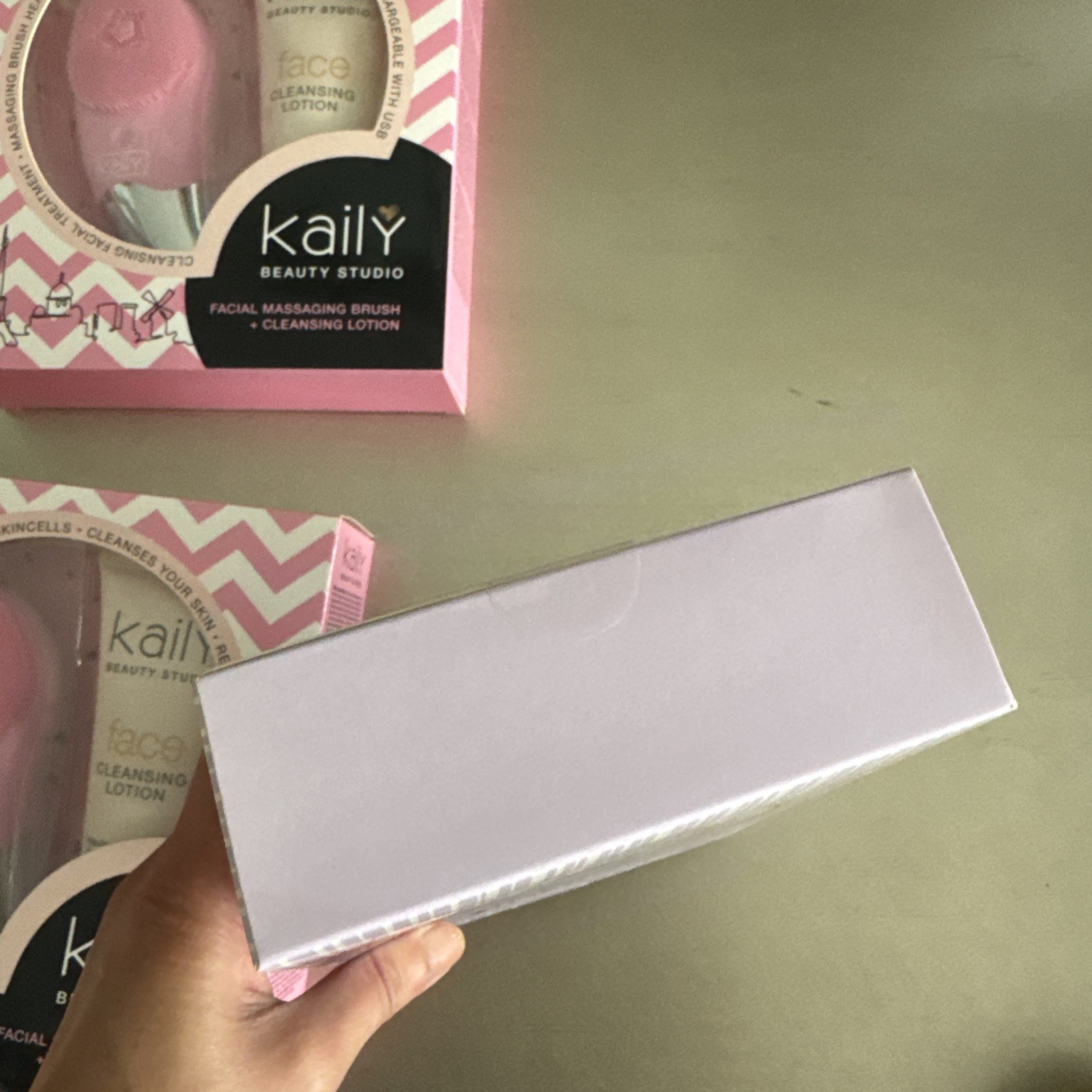 Set of 2 Kaily Beauty Studio Facial Massaging Brush & Lotion & 1 Face Mask Pack