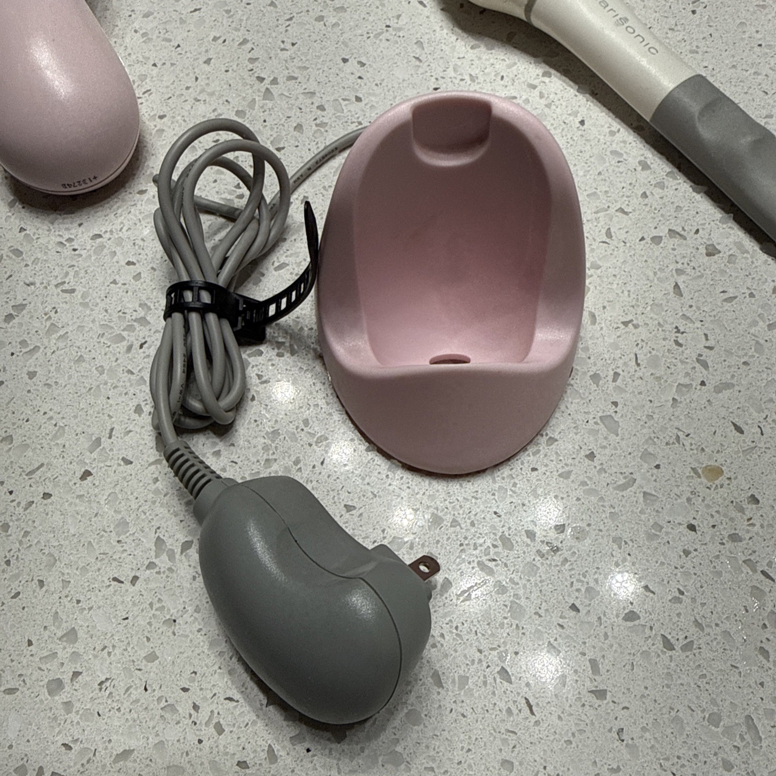 Clarisonic Plus Pink With Charging Cradle, Extension Handle, 2 New Brush Heads