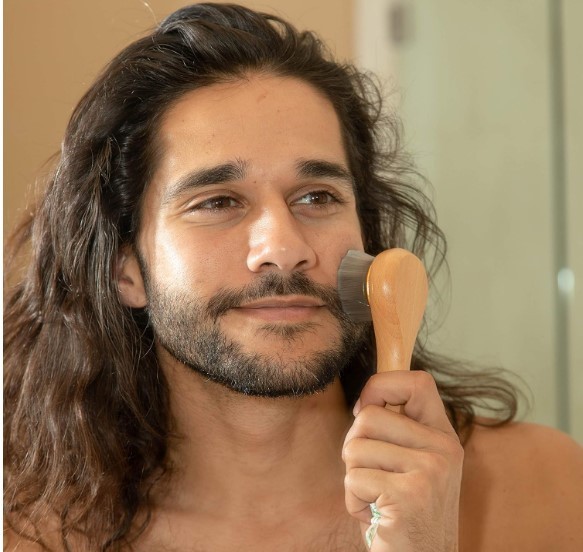 Facial Cleansing Kabuki Brush – Deep Pore Face Scrubber & Cleanser