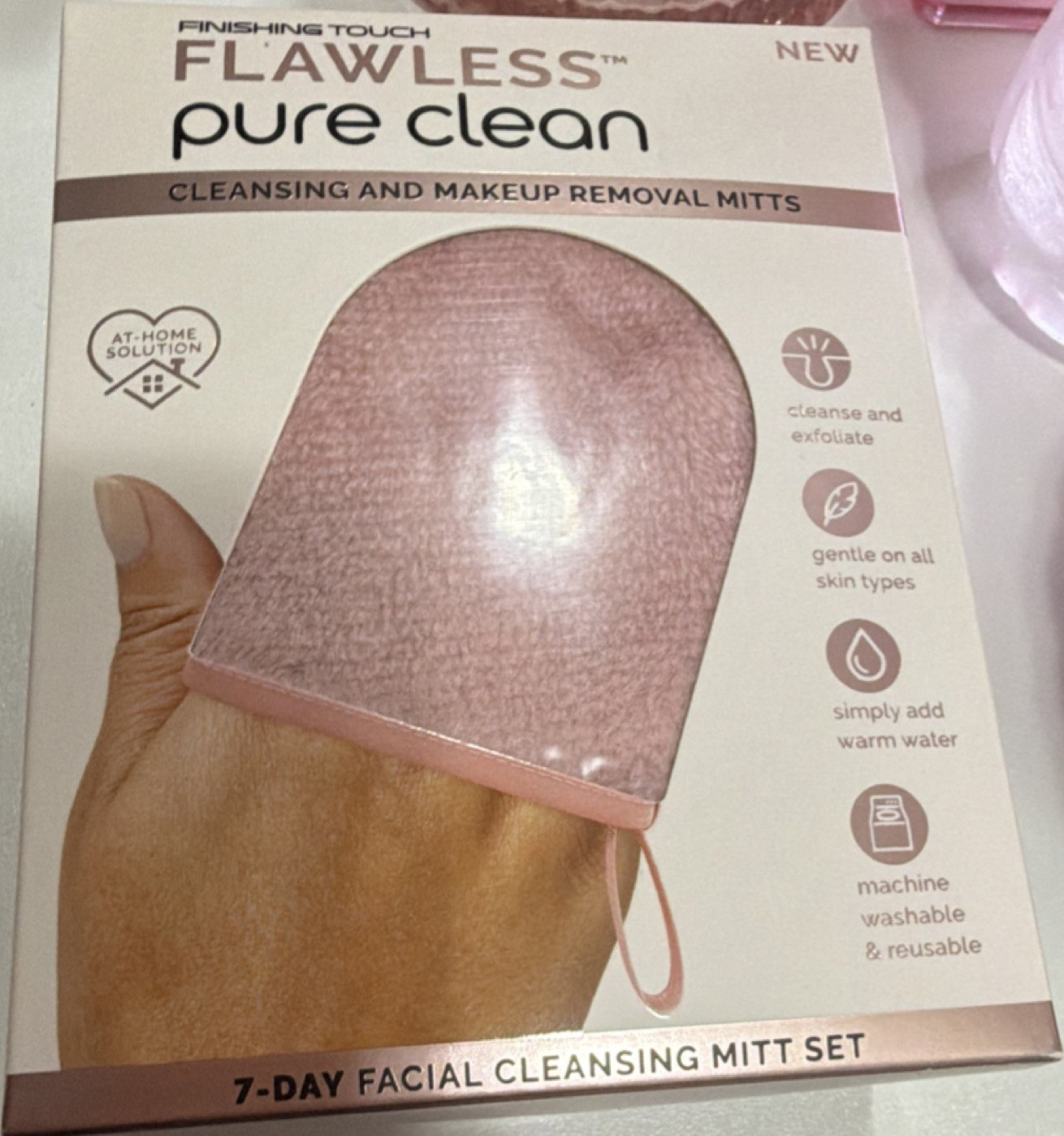 Finishing Touch FLAWLESS Pure Clean Makeup Removal Mitts Pink 7-Day Set
