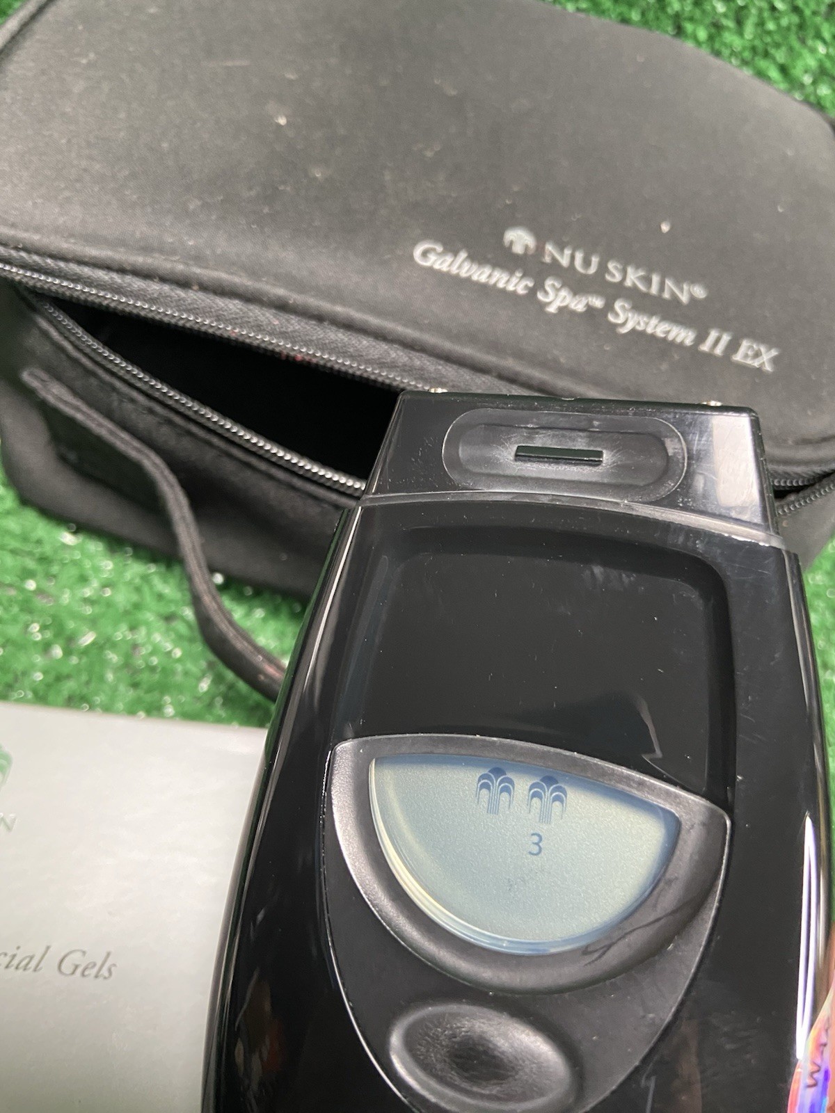 NU SKIN NUSKIN Galvanic Spa System II, Body Face Spa & 2 New boxes of gels.