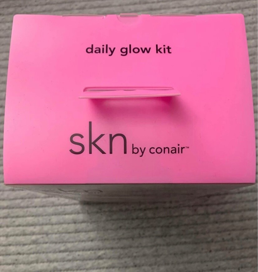 Skn by Conair: Daily Glow Sonic Facial Cleansing Brush (Brand New in box)