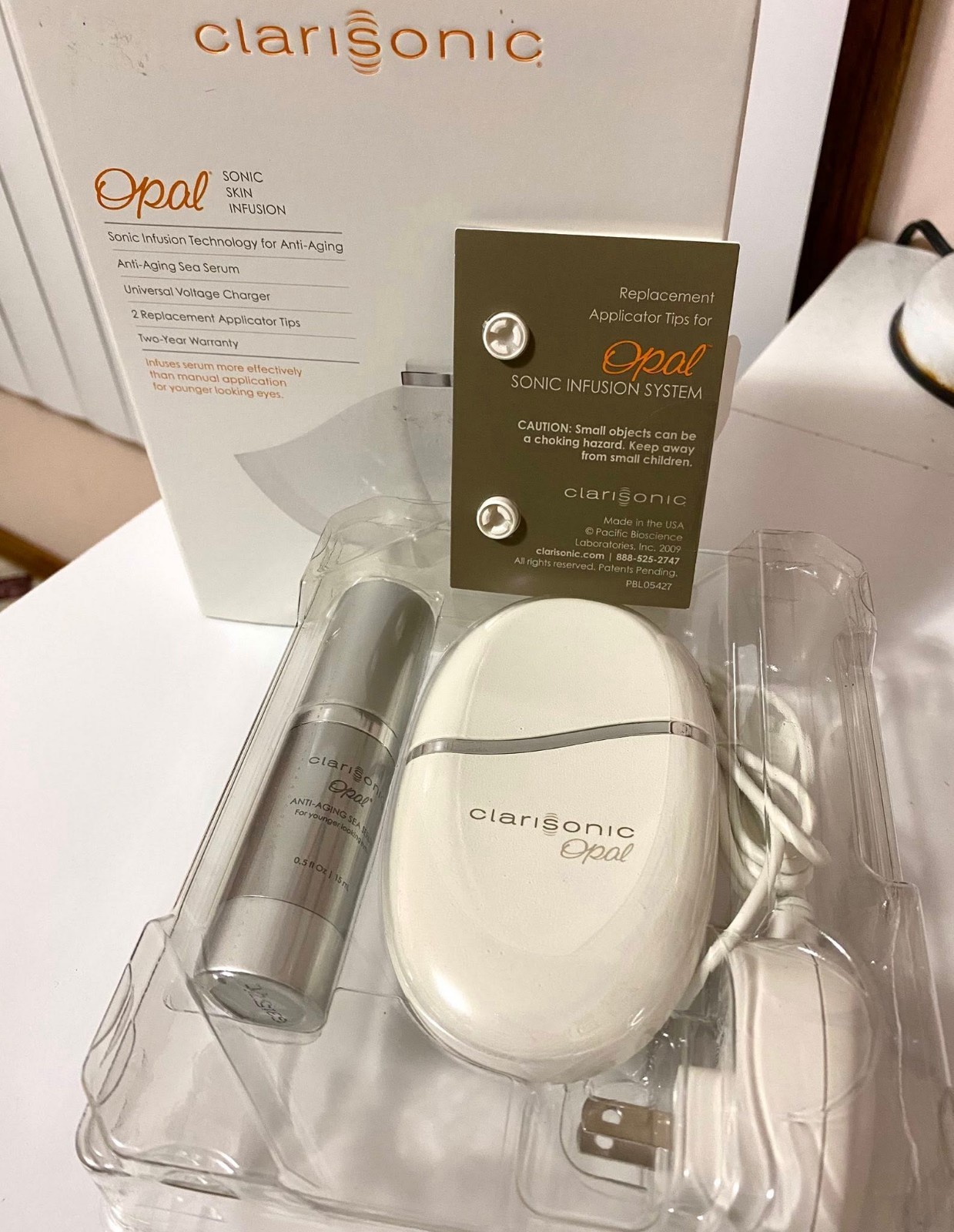 NEW BOX Clarisonic Opal Sonic Skin Infusion Set – Device, Serum, 2 Tips, Charger