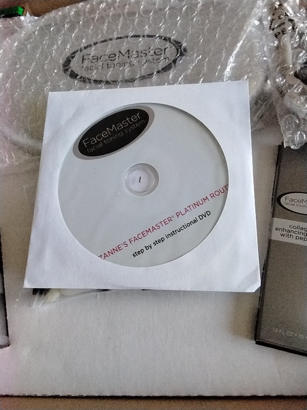 Suzanne Somers FaceMaster Facial Toning System New Face Master Beauty SECRECT