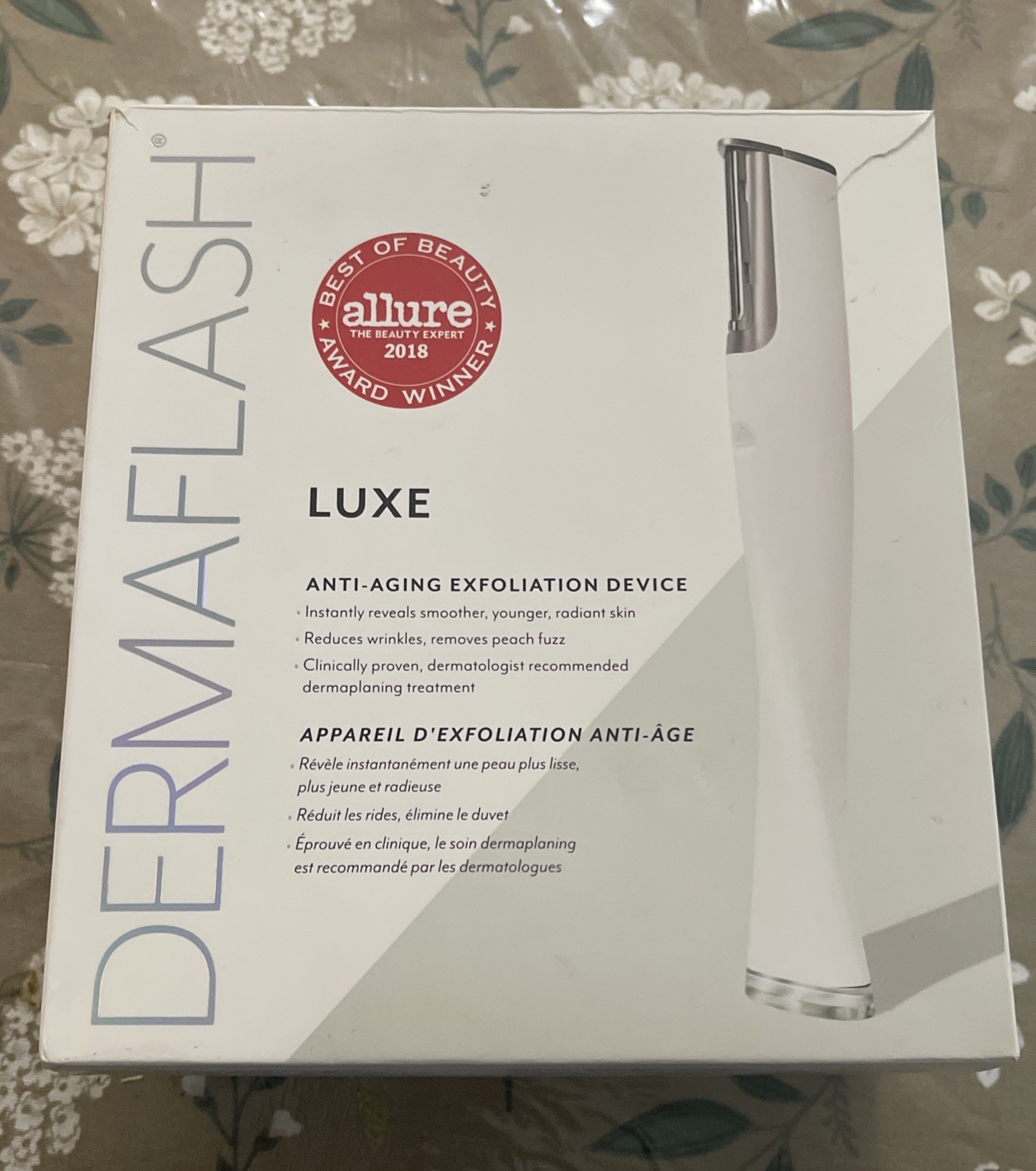 Dermaflash LUXE Anti-Aging Dermaplaning Exfoliation Device – Allure Winner