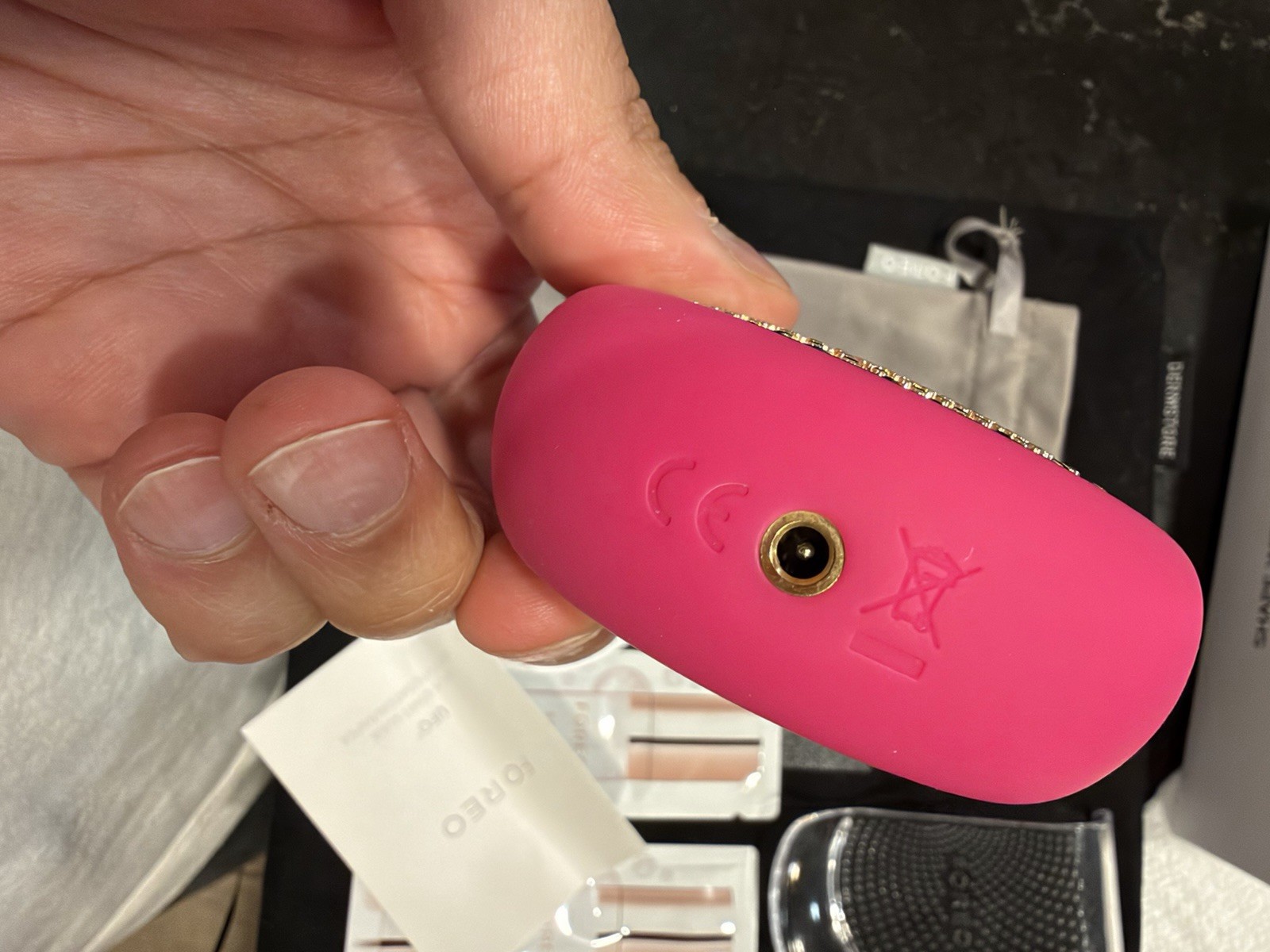 FOREO UFO 2 Power Mask Device bundle – Pink
