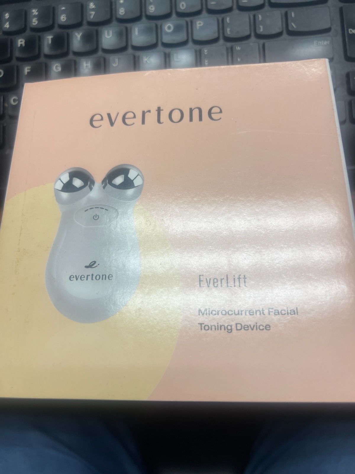 Brand New Evertone Everlift Facial Toning Device ( Brand New )