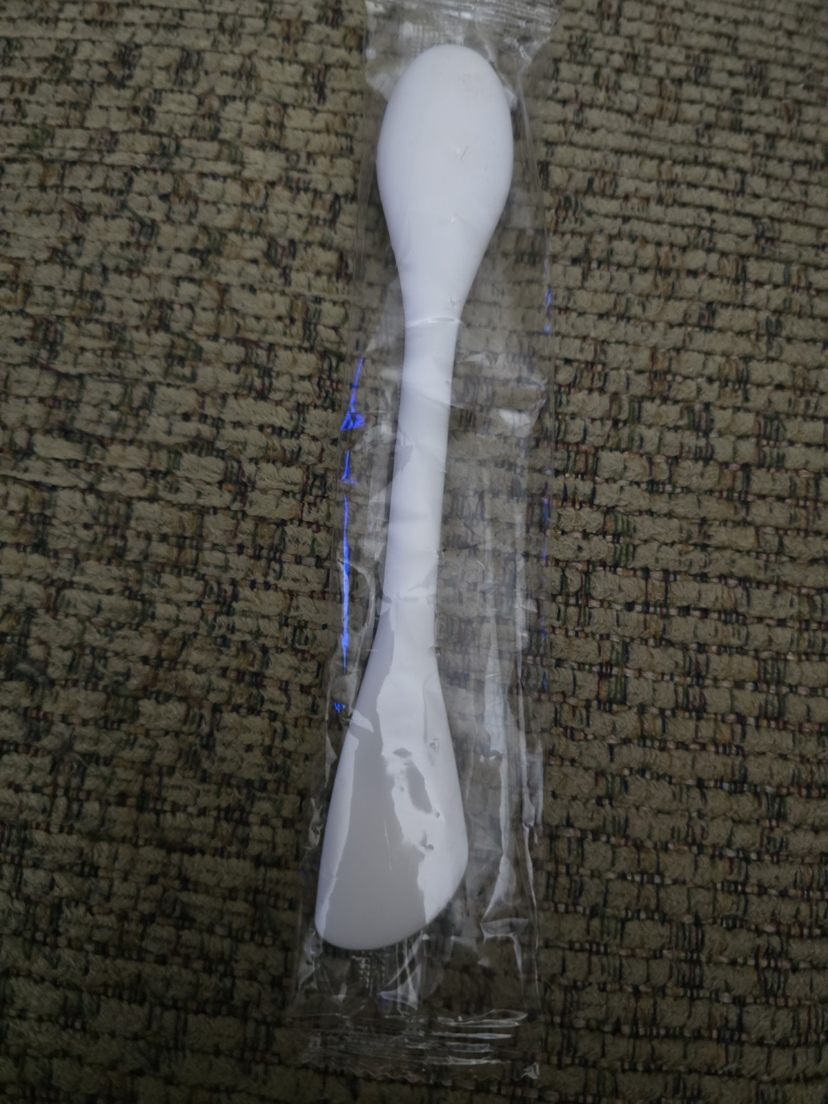 SKINN COSMETICS SEALED DOUBLE-ENDED SILICONE MASSAGE BRUSH