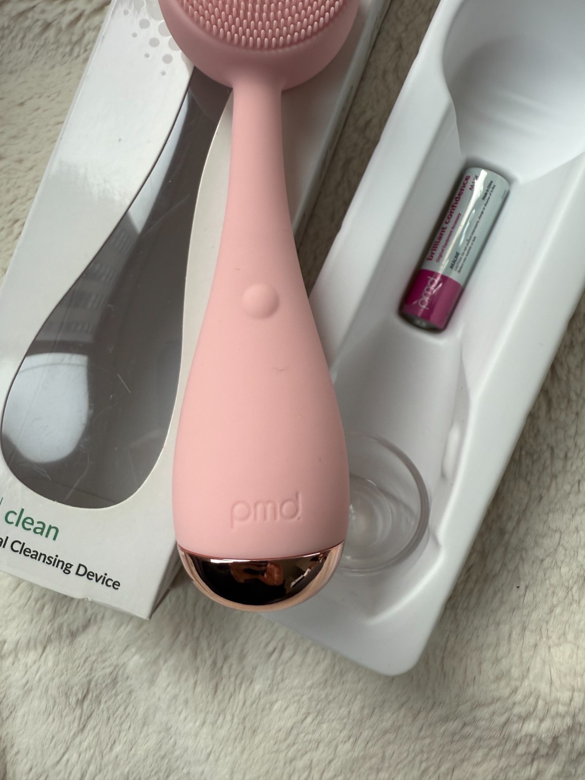 NEW $99 PMD Clean Smart Facial Cleansing Device in Blush (Open Box)