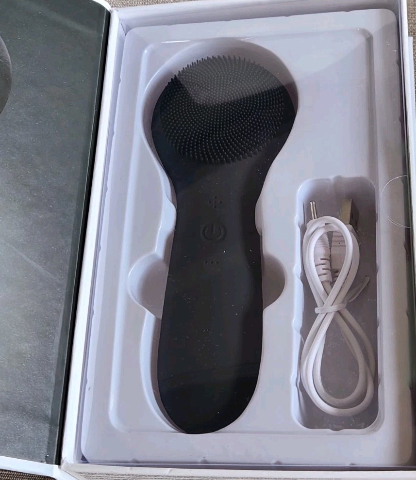 NIB! V-Sonic Silicone Facial Cleansing Brush USB 6 Intensities 13,000 Pulses