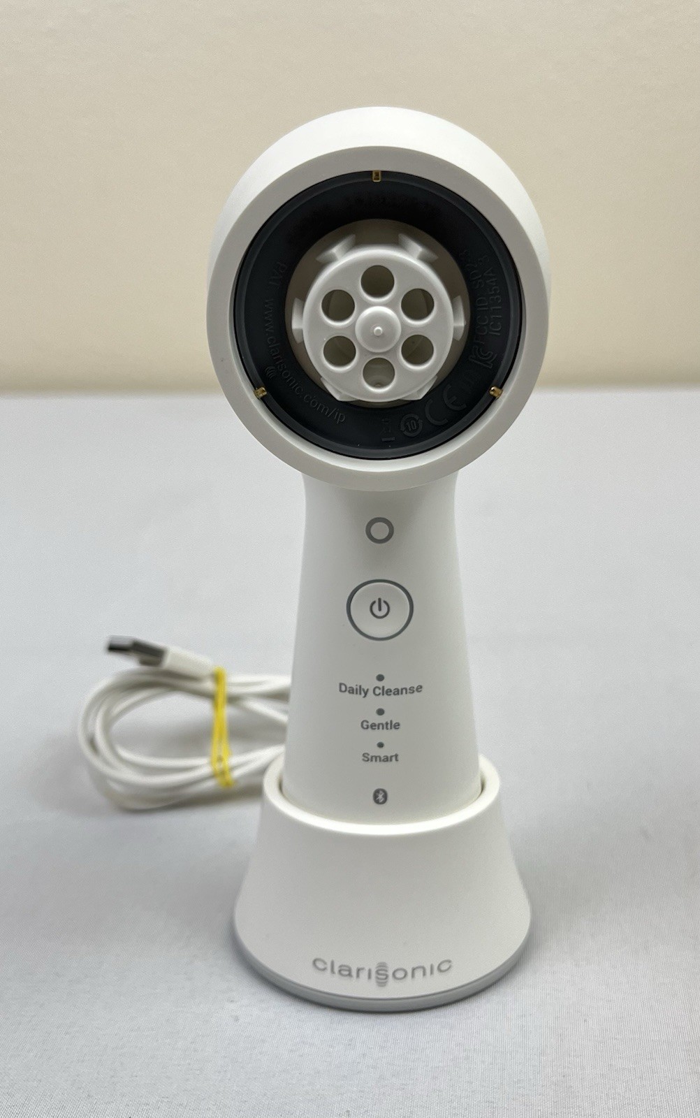 Clarisonic MIA Smart 3 in 1 Connected Sonic Beauty Device Cleanse & Uplift