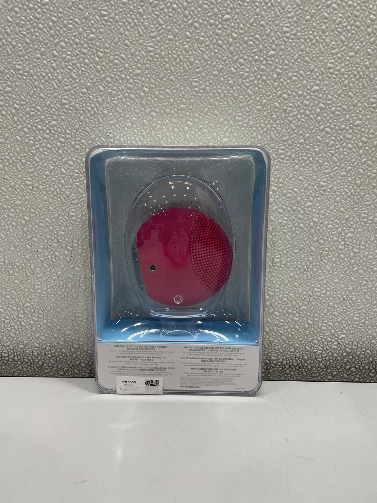 Foreo Luna 3 Smart Facial Cleansing & Firming Massage Device, Pink