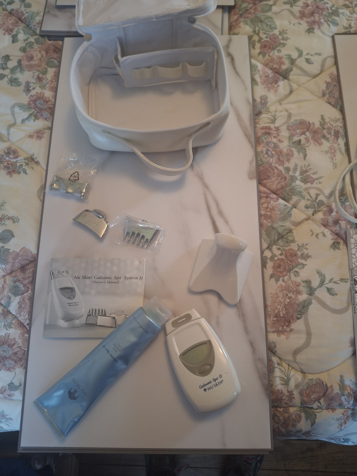 Nu Skin Galvanic Spa II Facial Toning Device with Storage Case and Accessories
