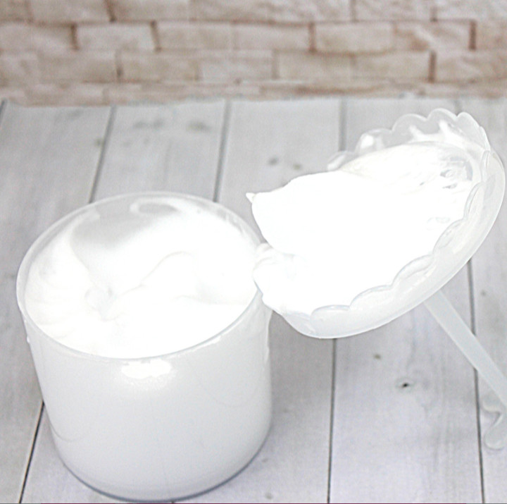 Facial Cleansing Foam Maker Makes fluffy bubbles daiso Japan bathroom face wash