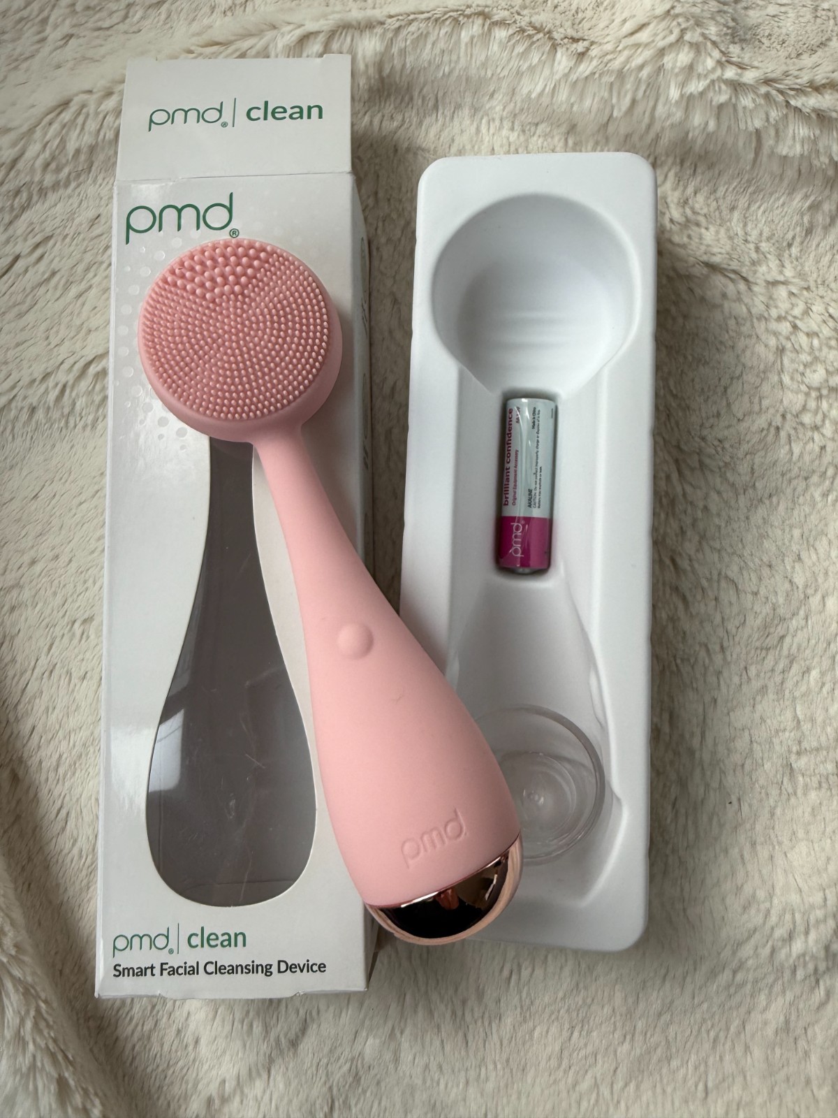 NEW $99 PMD Clean Smart Facial Cleansing Device in Blush (Open Box)