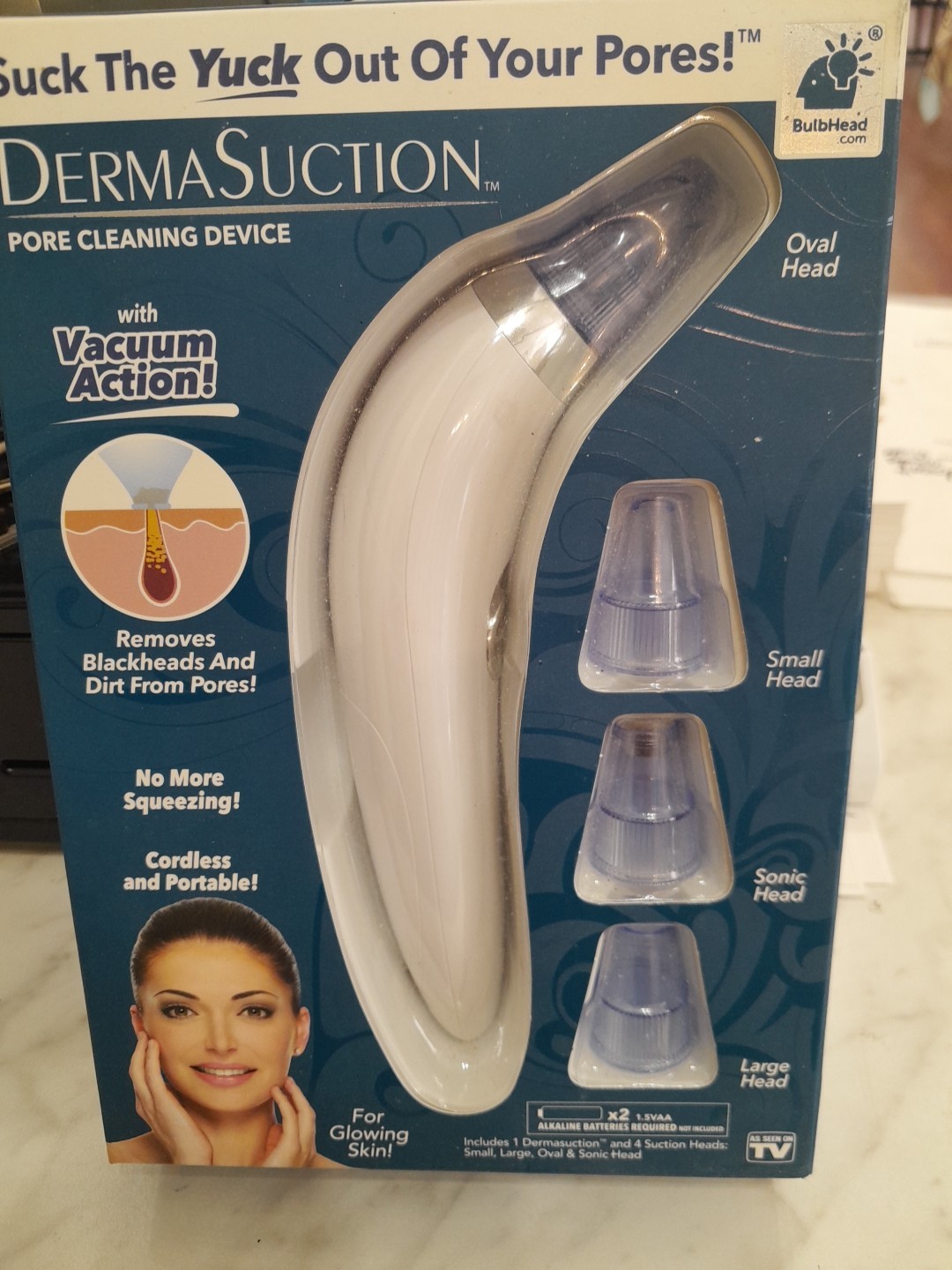 BulbHead DermaSuction Pore Cleaning Device With Vacuum Action New In Box