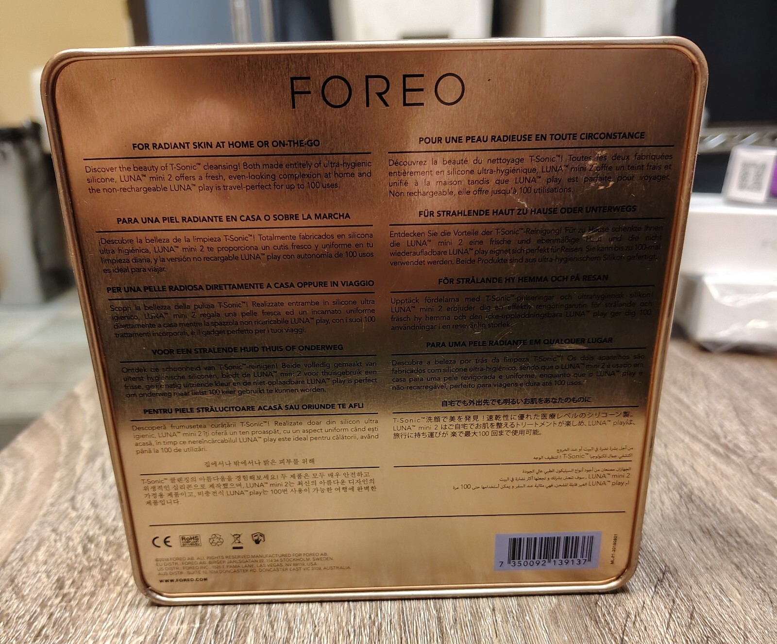 FOREO HERE & THERE LUNA MINI 2+ LUNA PLAY THE PERFECT T SONIC CLEANSING PAIR BOX