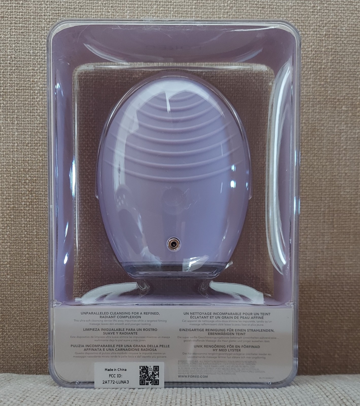 FOREO LUNA™ 3 SENSITIVE SKIN Facial Cleansing Massage Device – NEW/SEALED