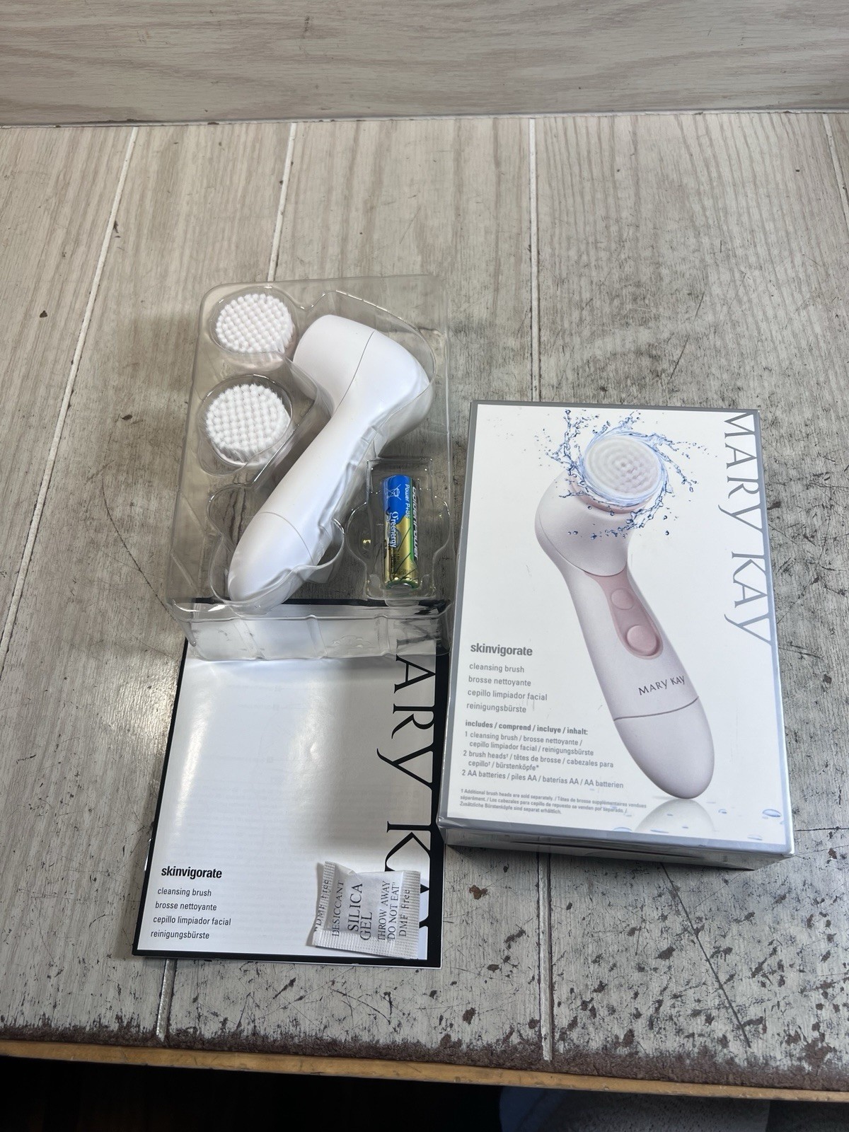 NEW Mary Kay Skinvigorate Face Cleansing Brush, Facial Skin Care System Set