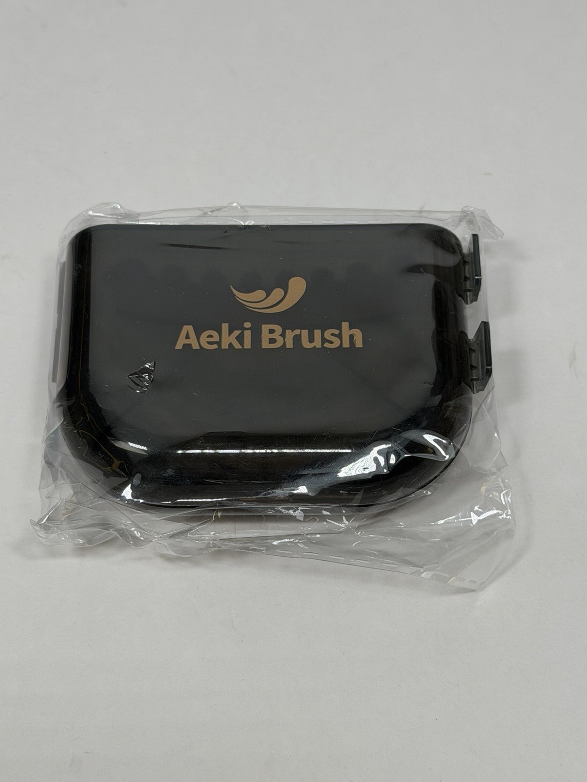 Aeki Brush Lymphatic Contour Face Brush with Travel Case – Brand New