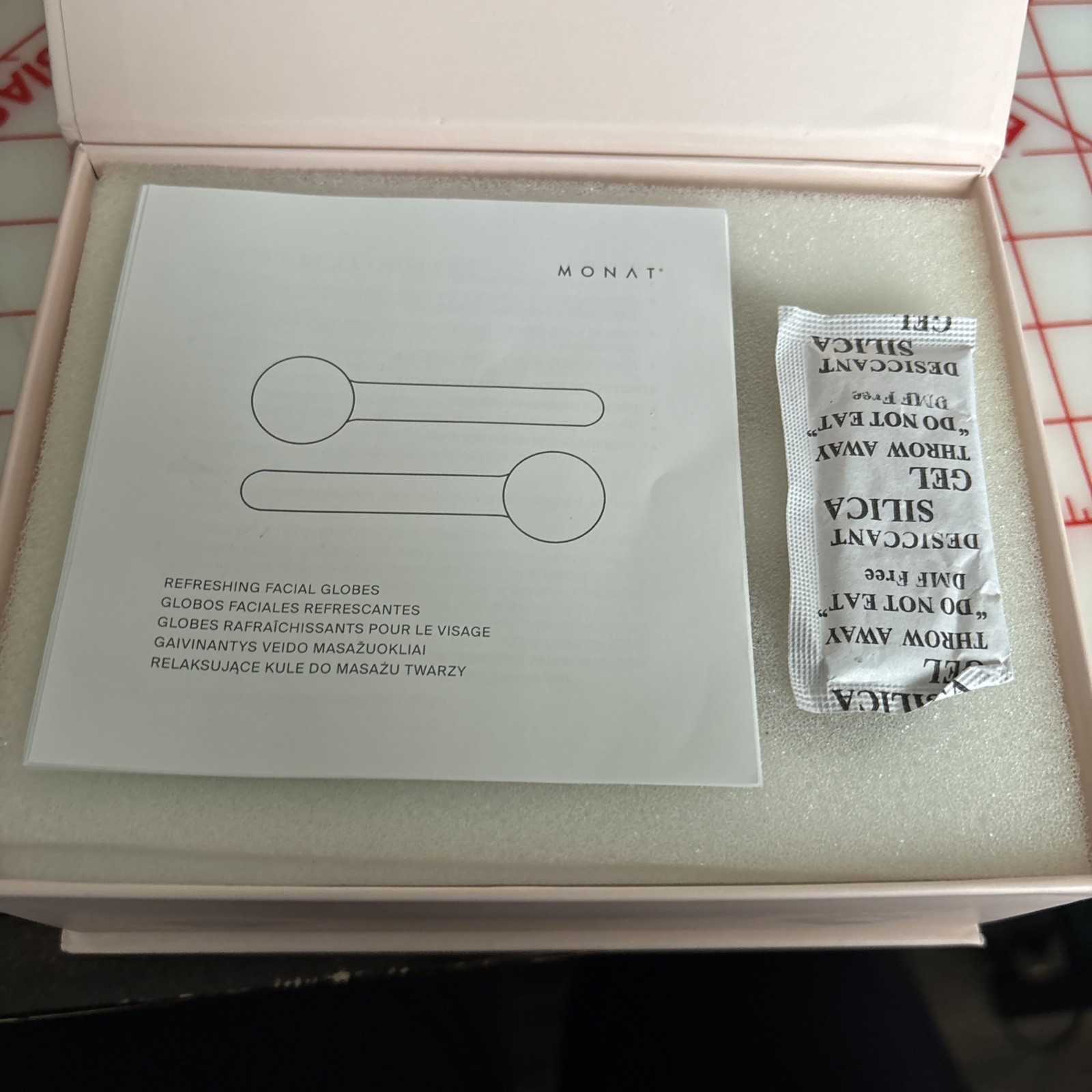 Monat Refreshing Facial Globes 2 Piece Set open box